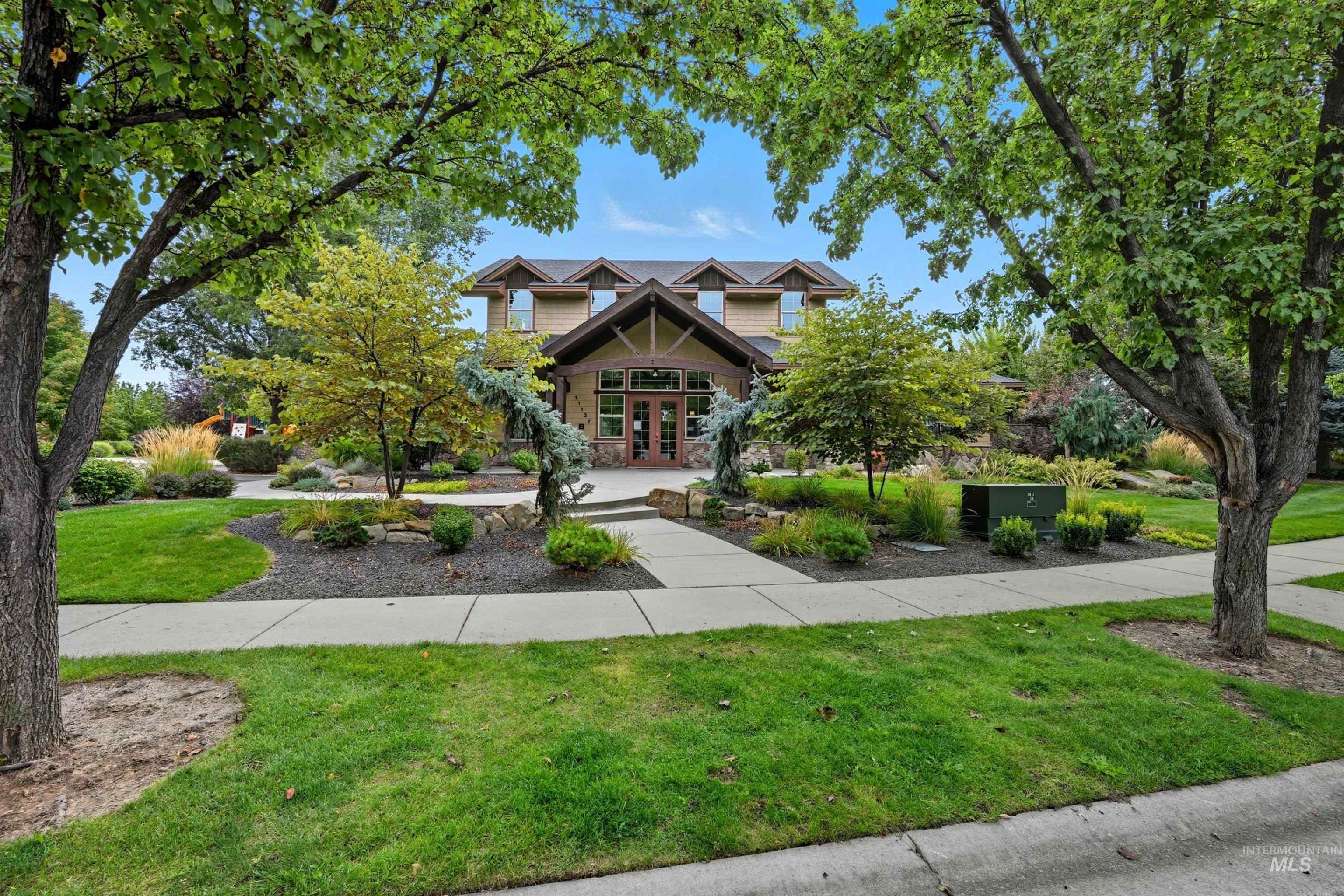 6529 S Red Shine Way