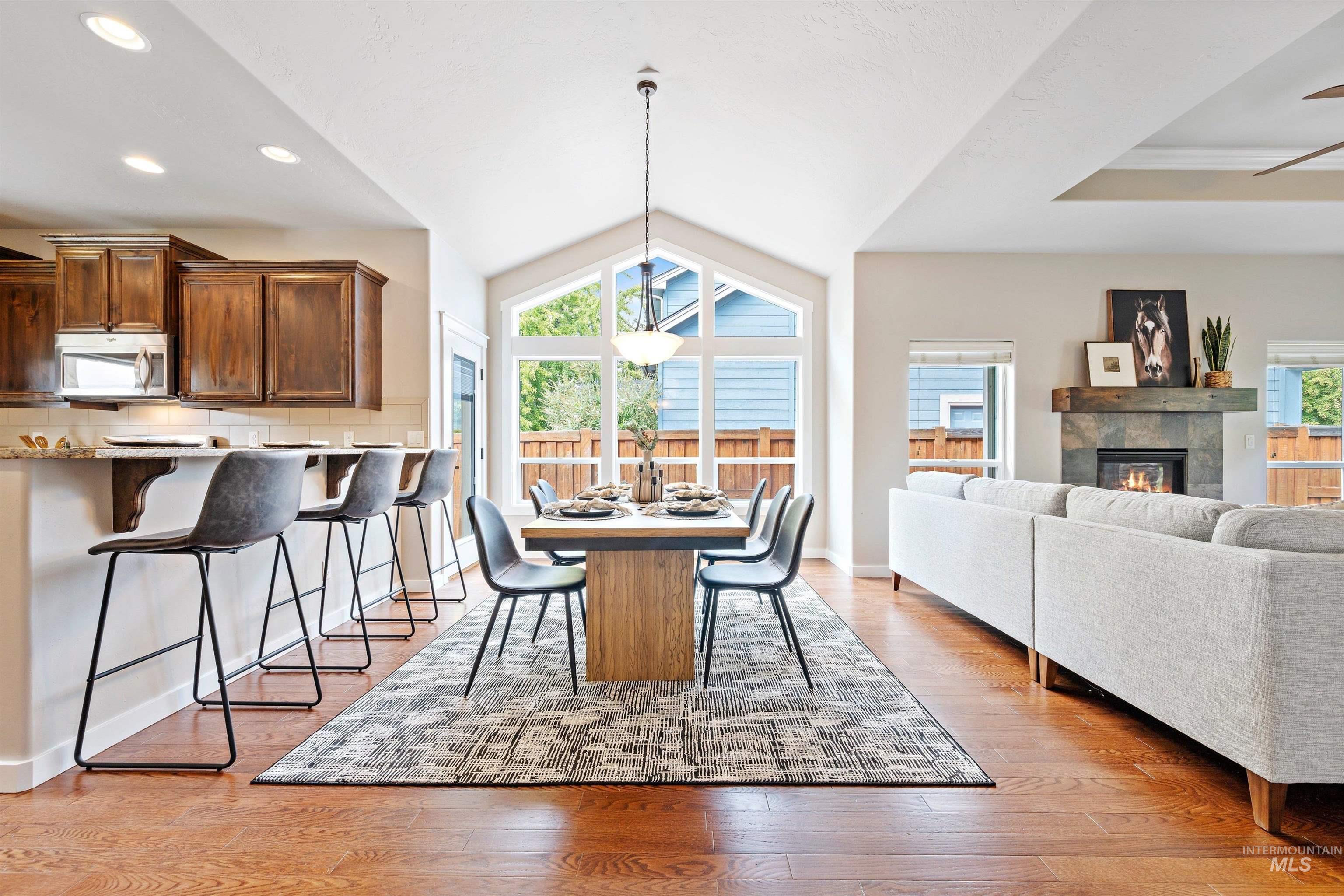 6529 S Red Shine Way