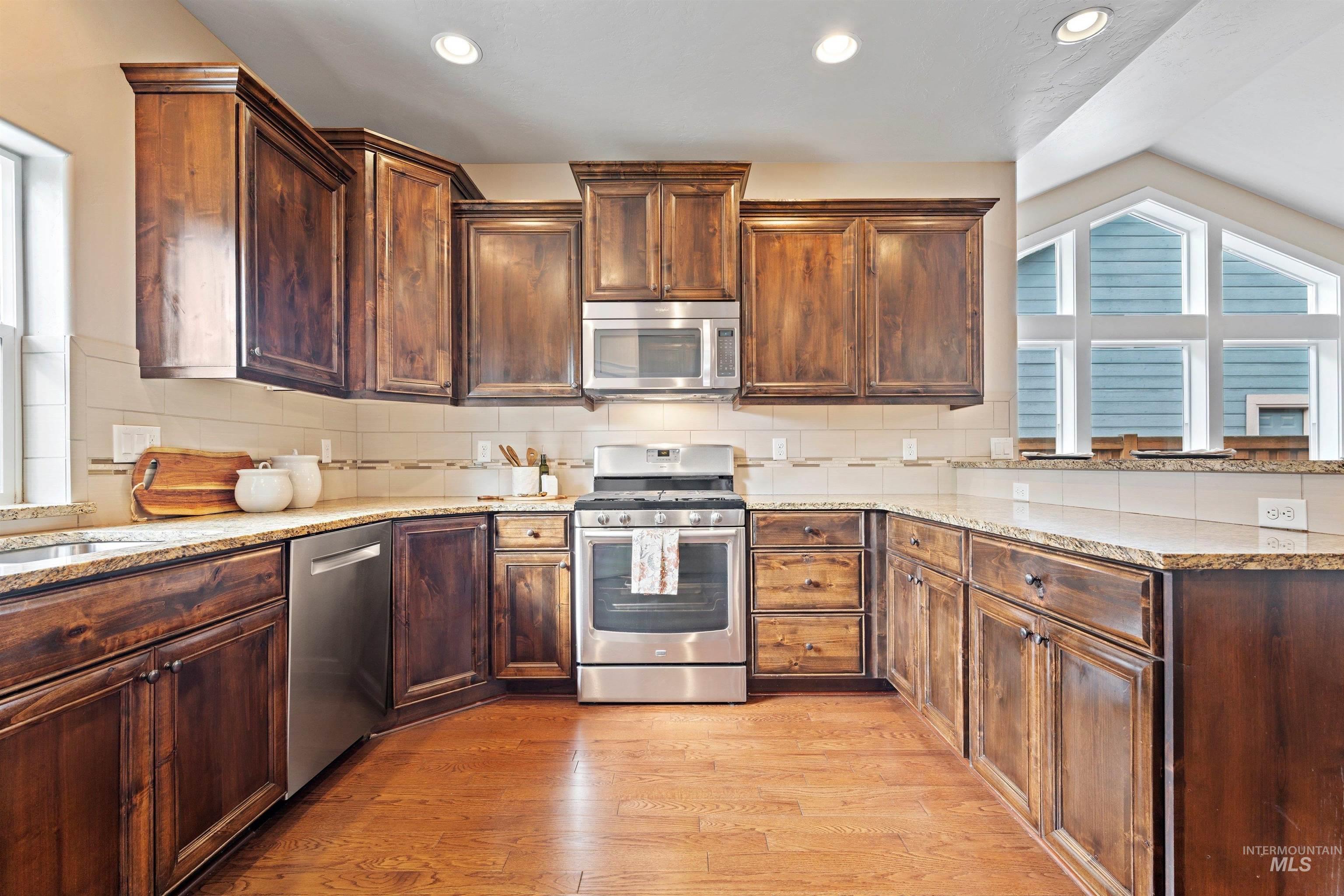 6529 S Red Shine Way