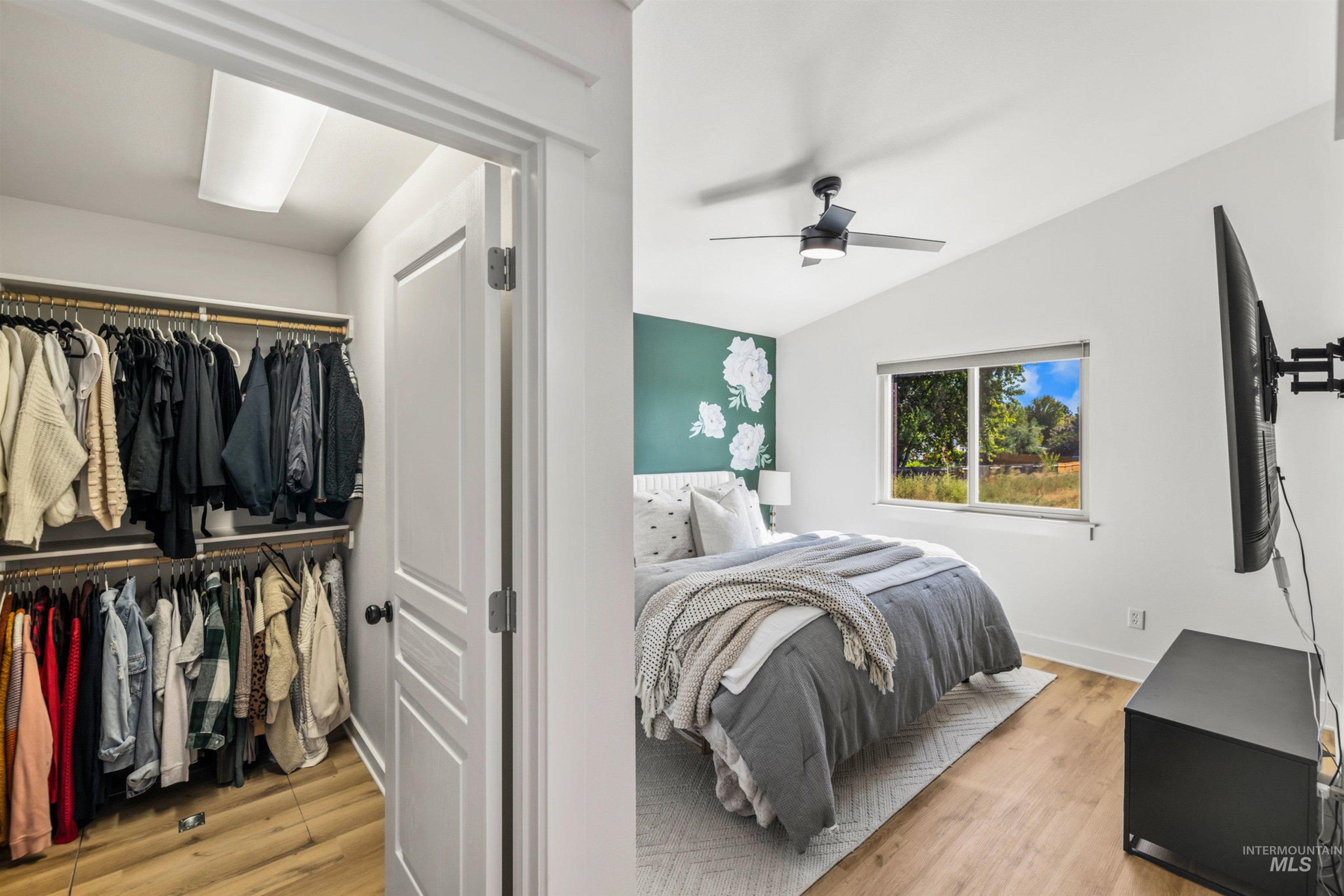 11727 W Kings Canyon Street