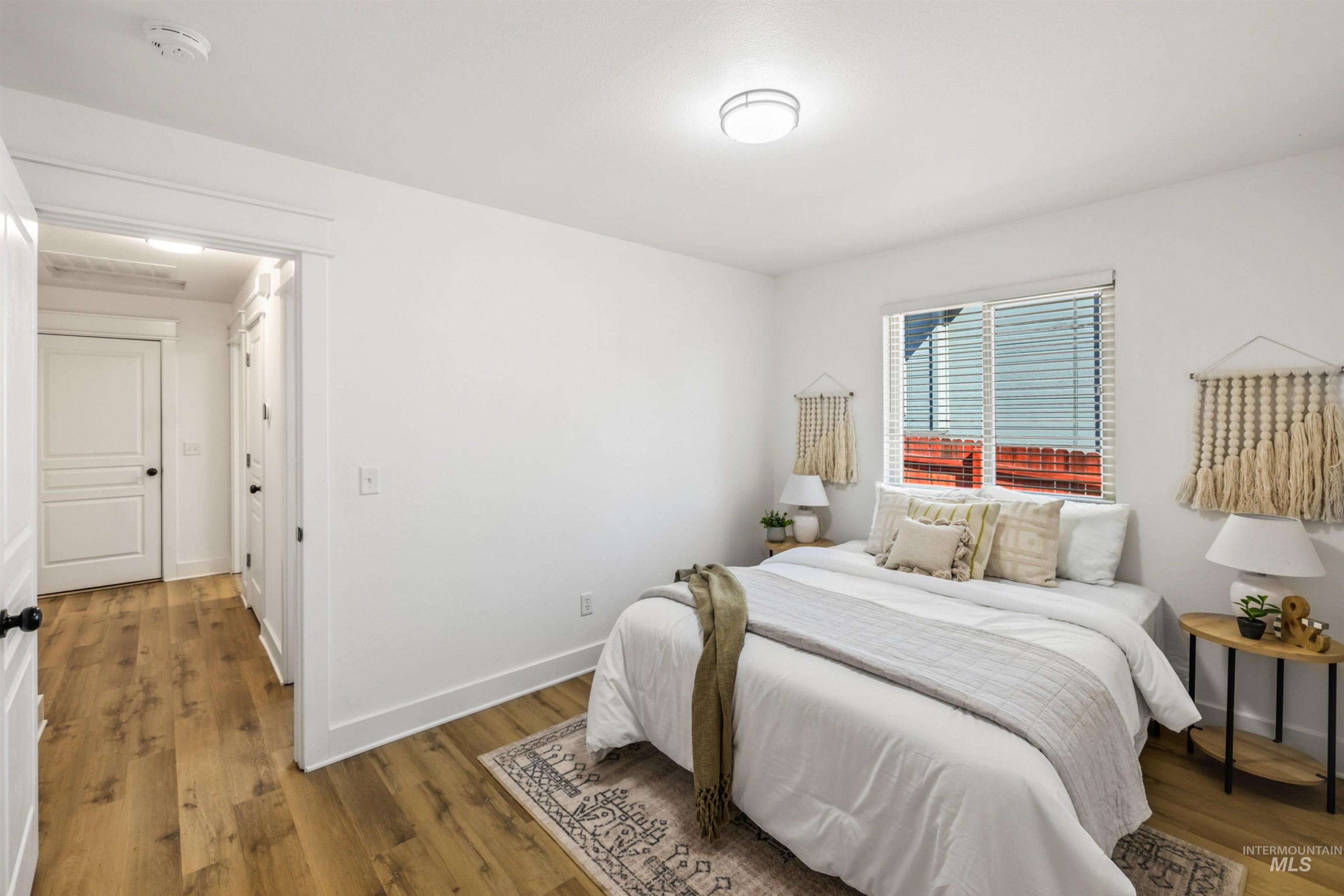 11727 W Kings Canyon Street