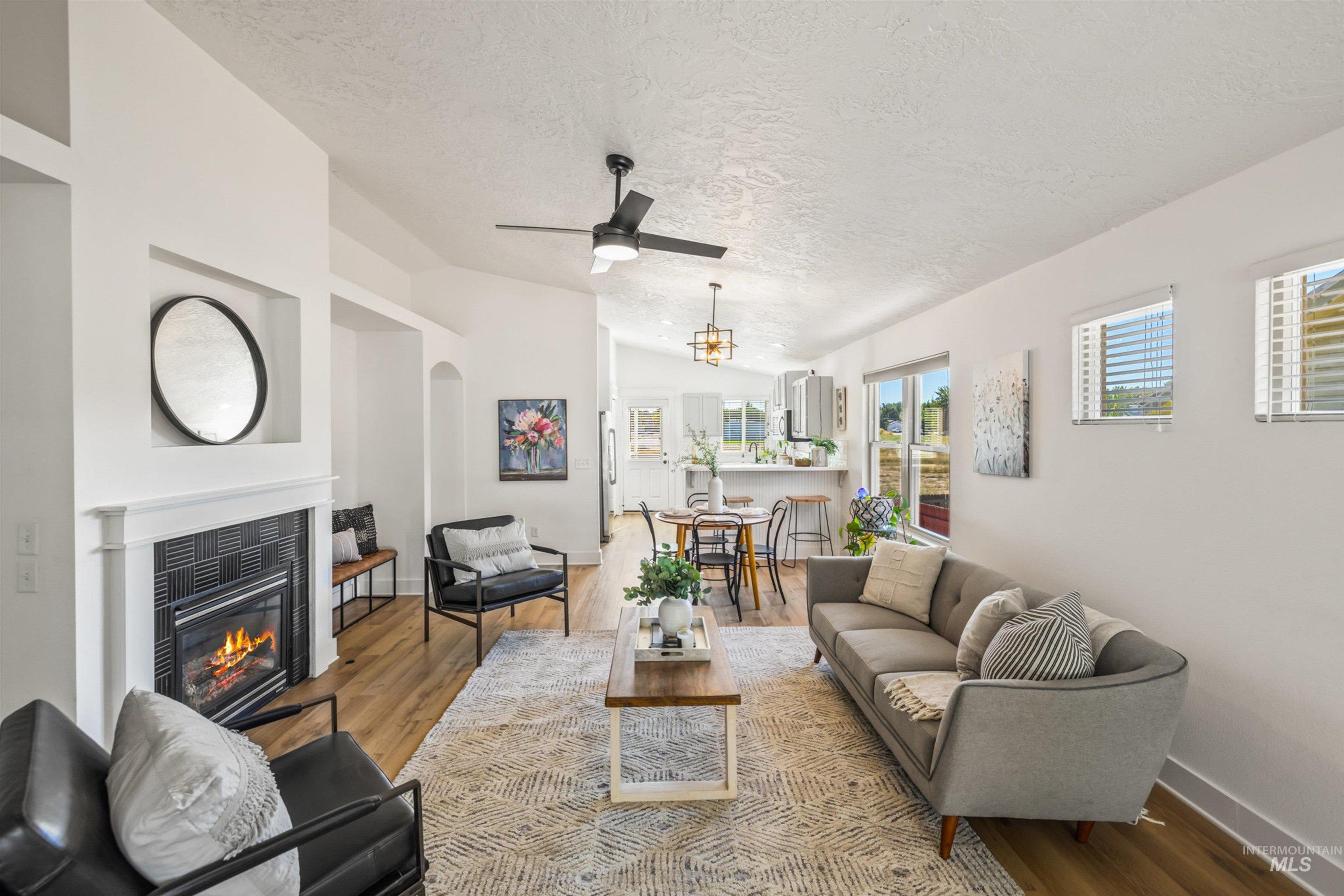 11727 W Kings Canyon Street