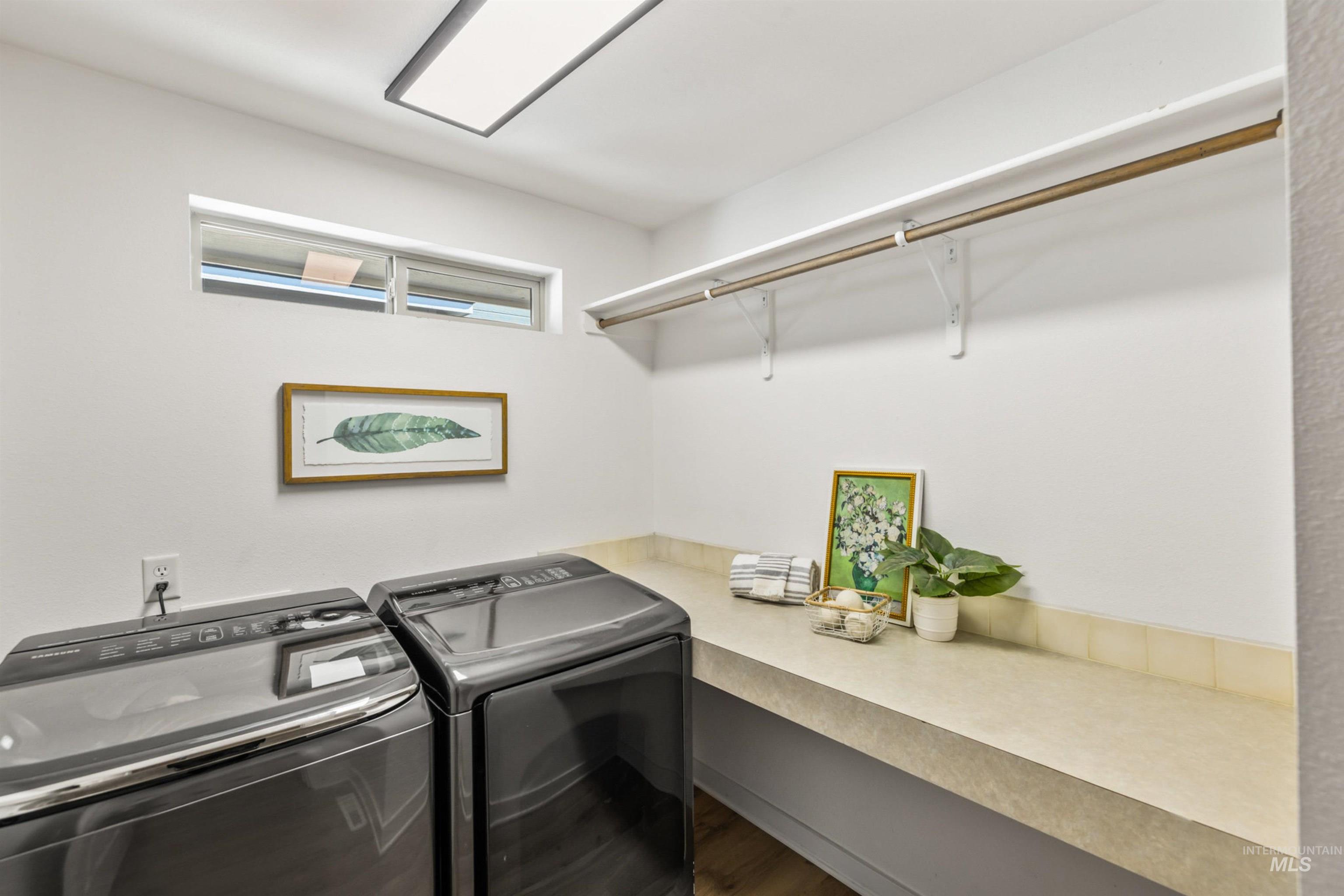 11727 W Kings Canyon Street