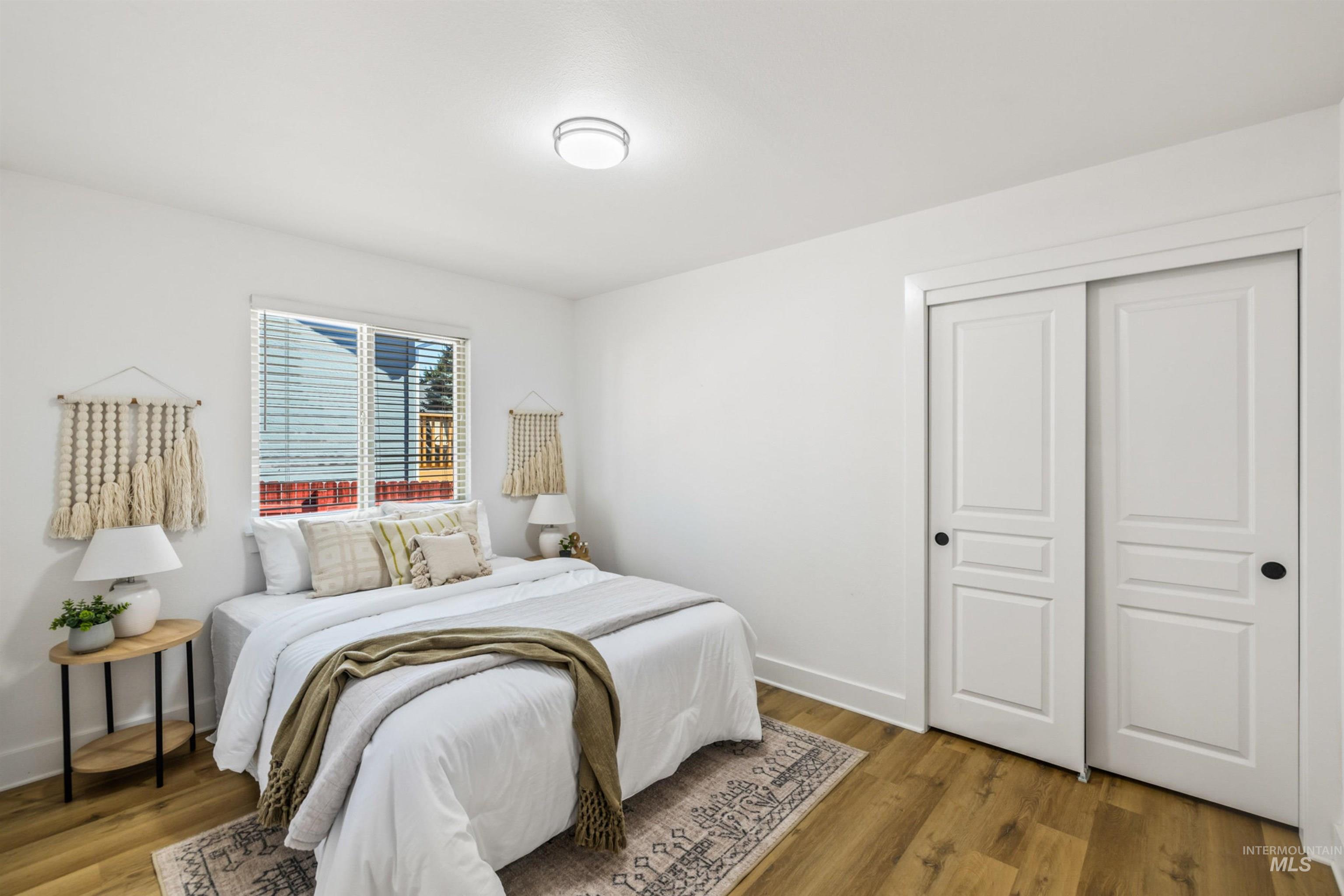 11727 W Kings Canyon Street