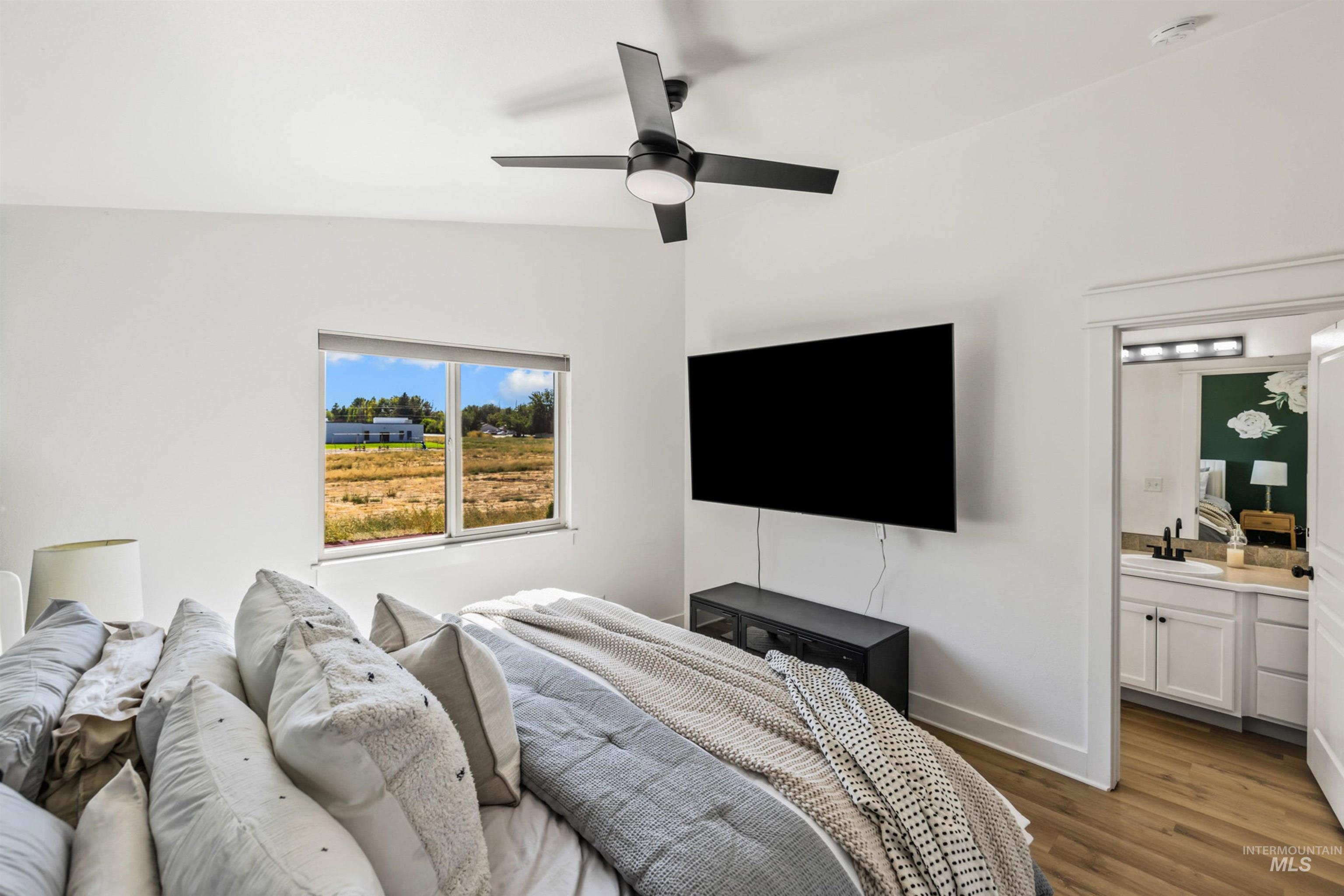 11727 W Kings Canyon Street