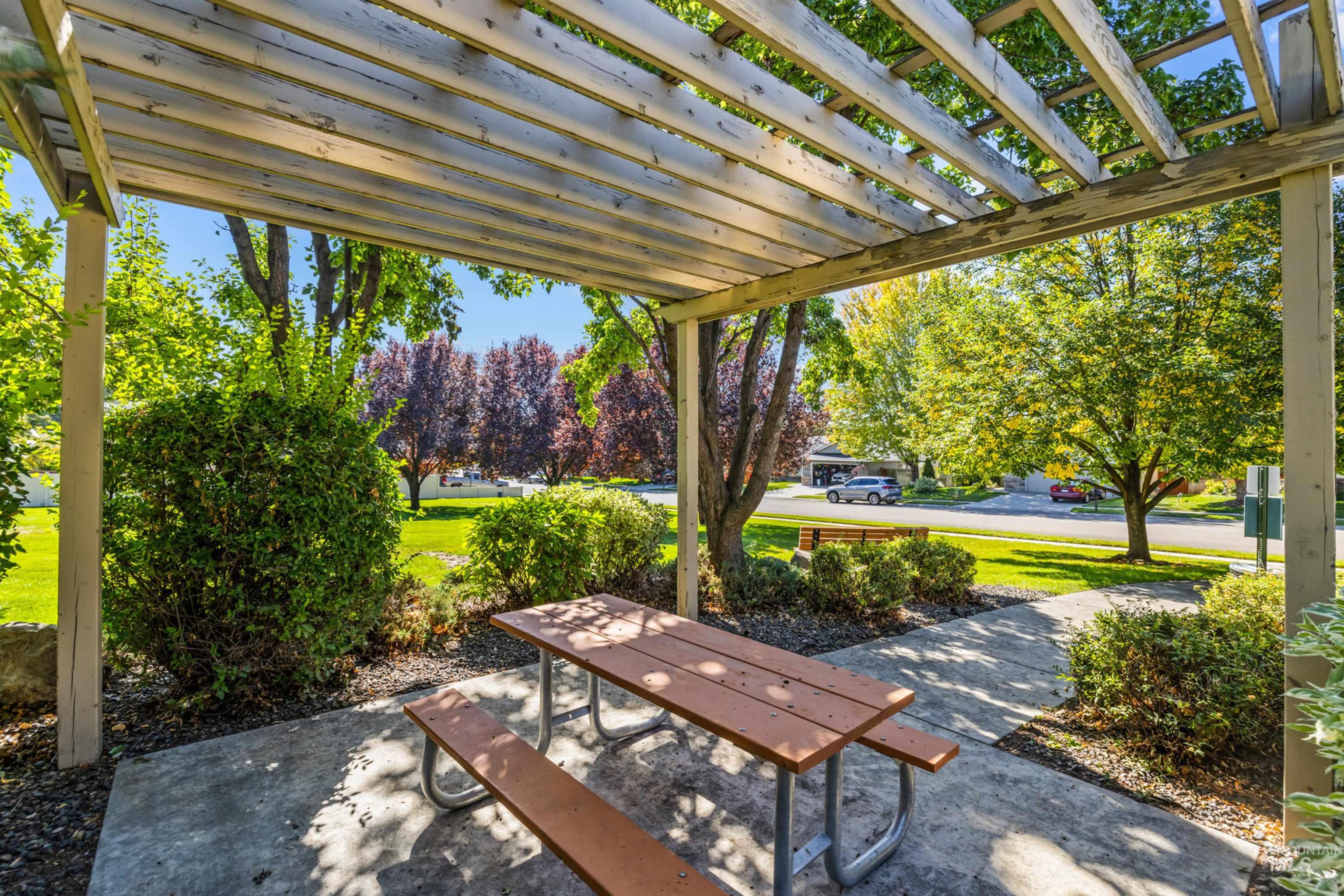 11727 W Kings Canyon Street