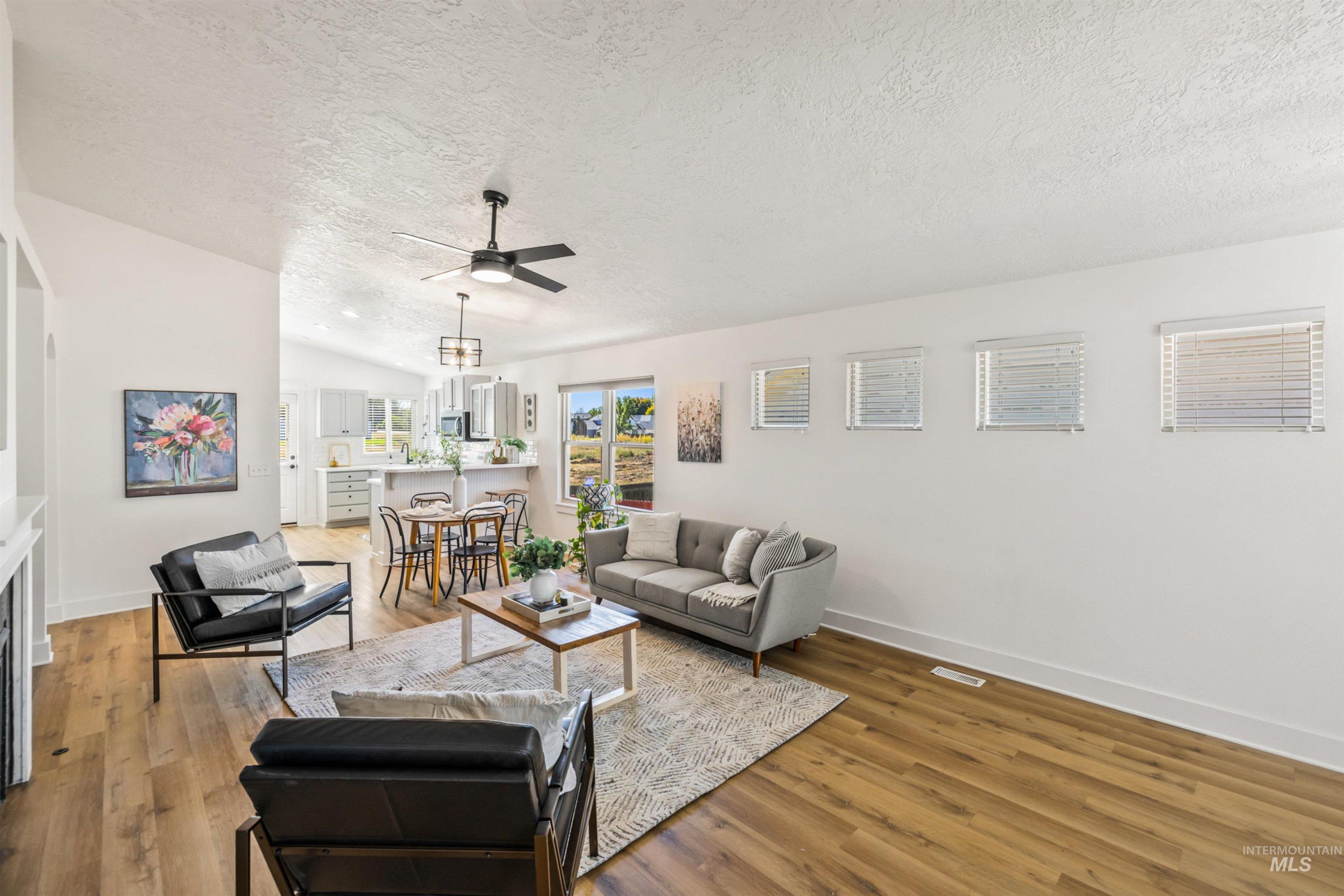 11727 W Kings Canyon Street