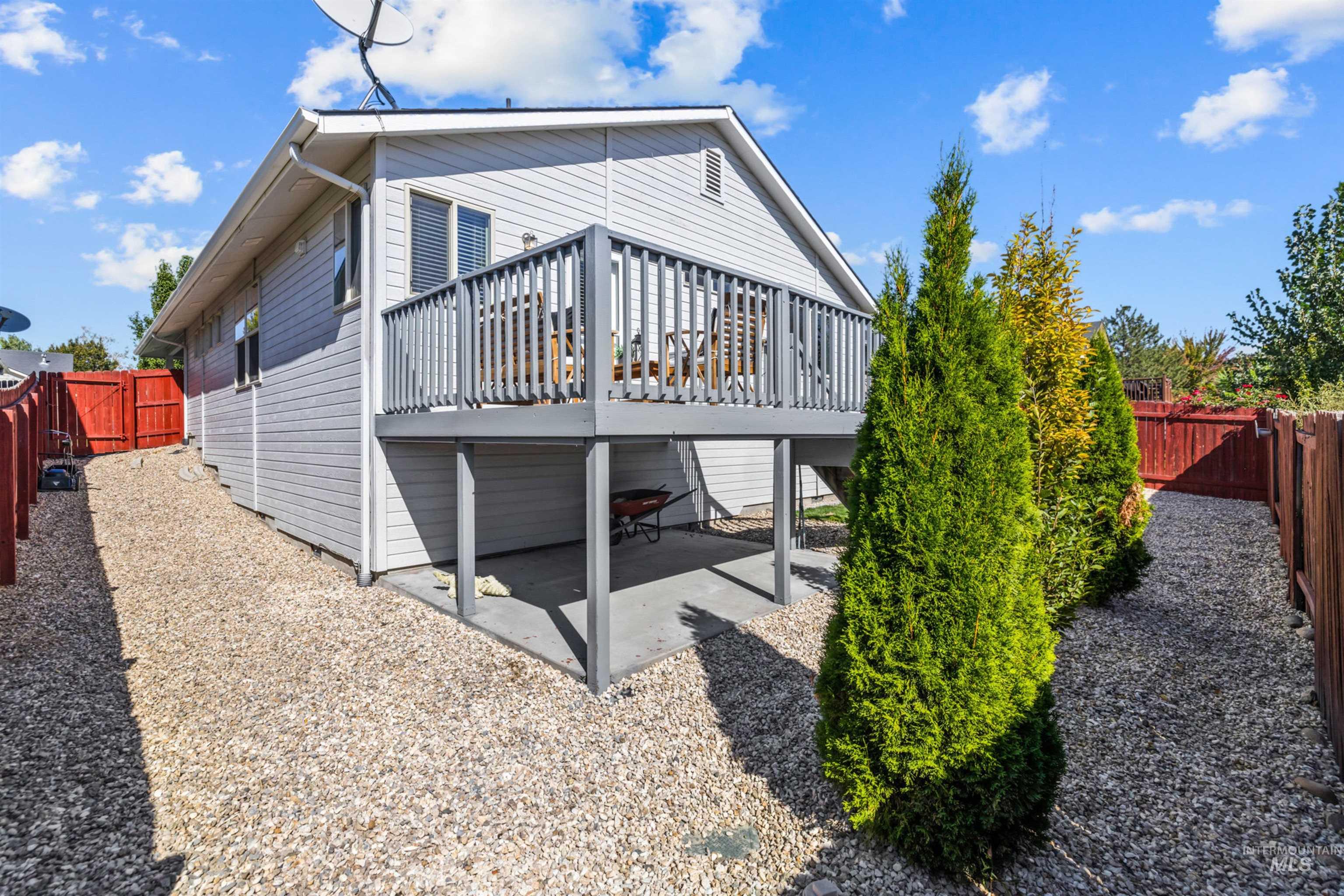 11727 W Kings Canyon Street