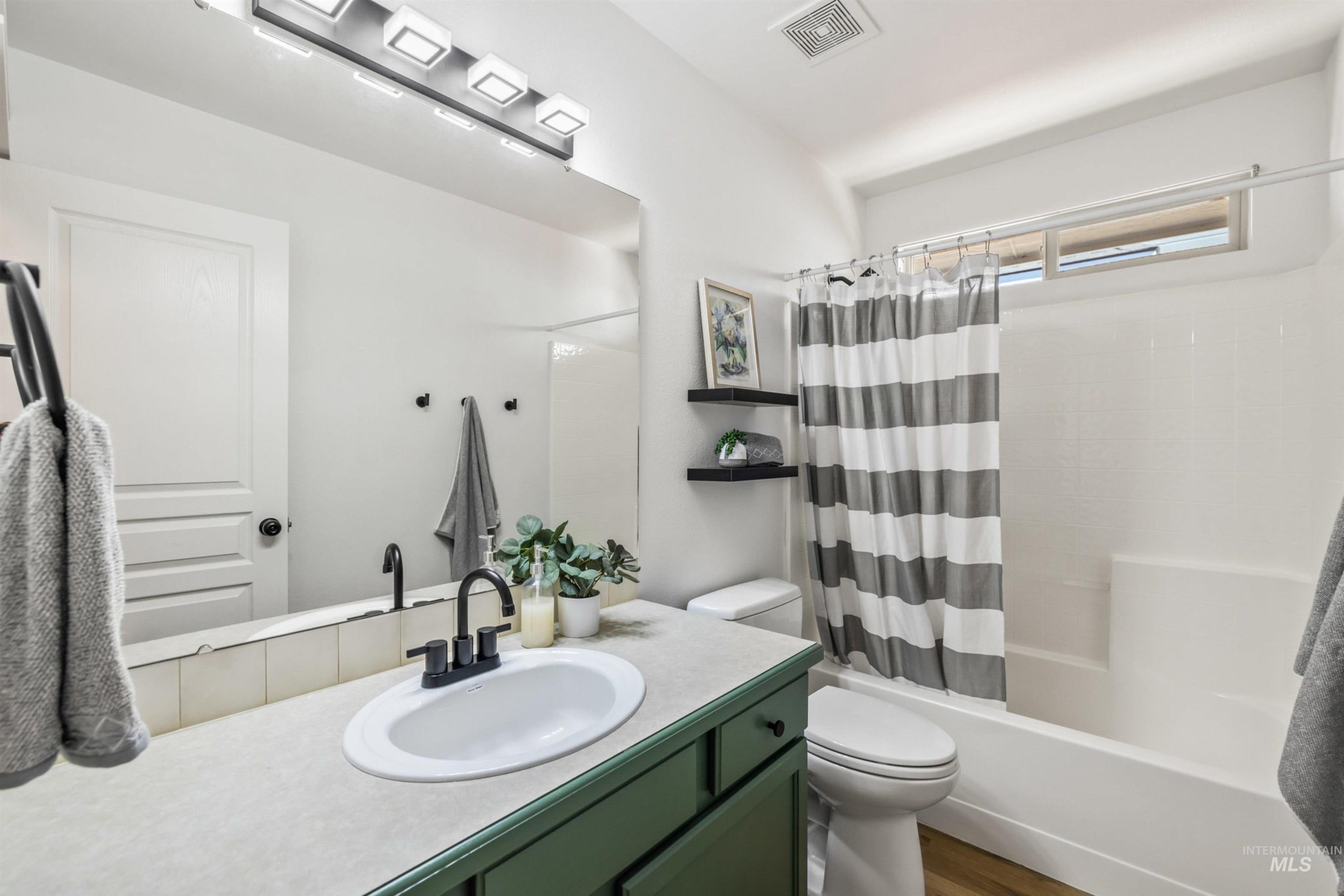 11727 W Kings Canyon Street