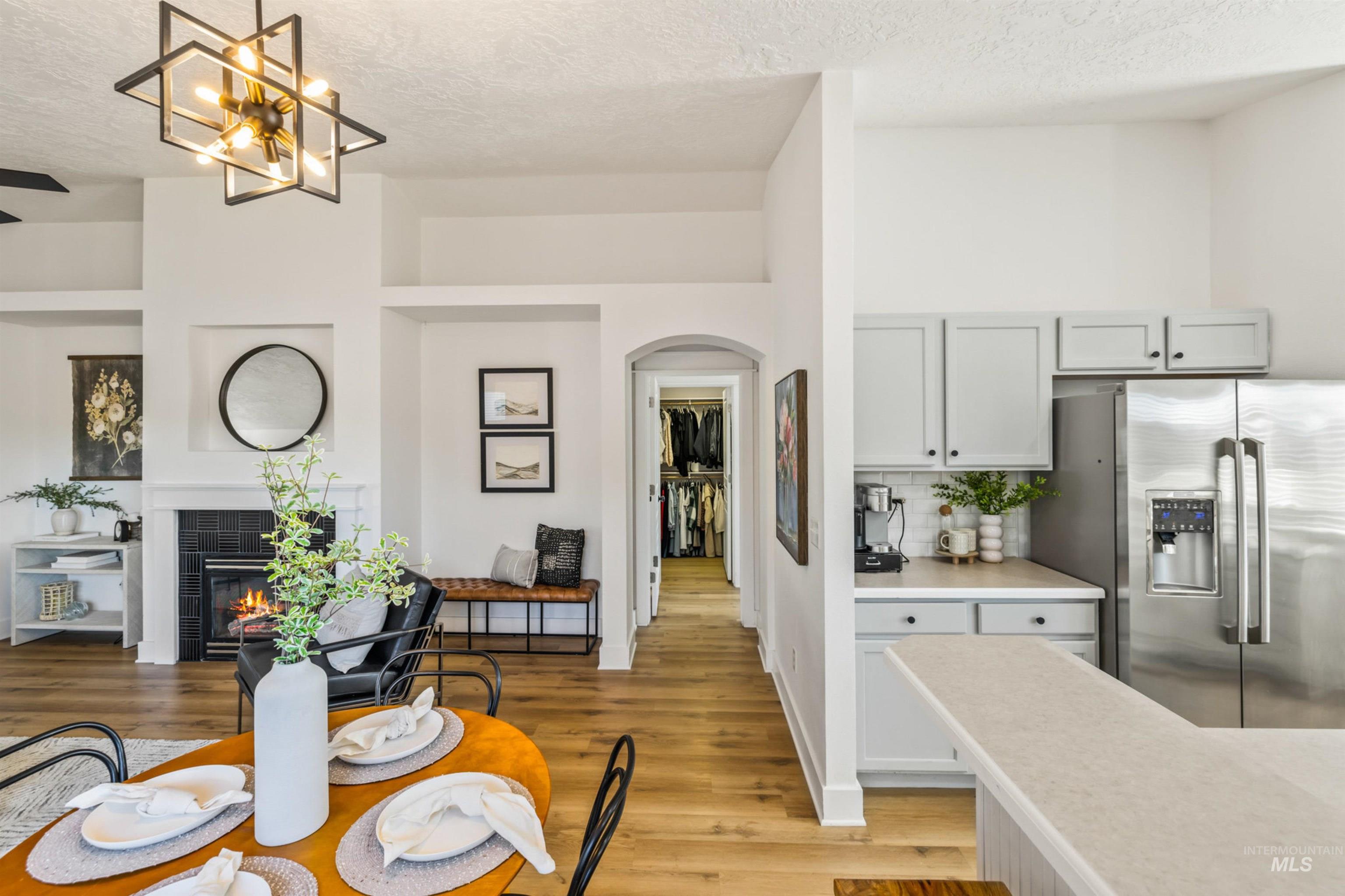 11727 W Kings Canyon Street