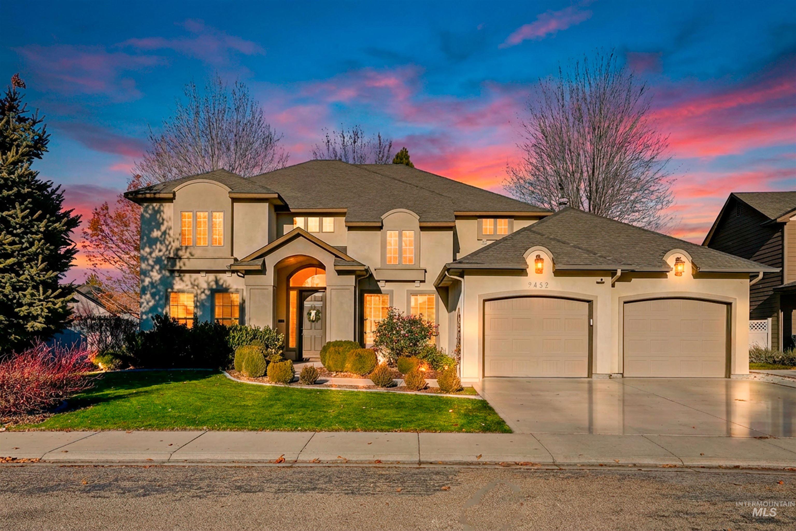 2452 W Astonte Dr