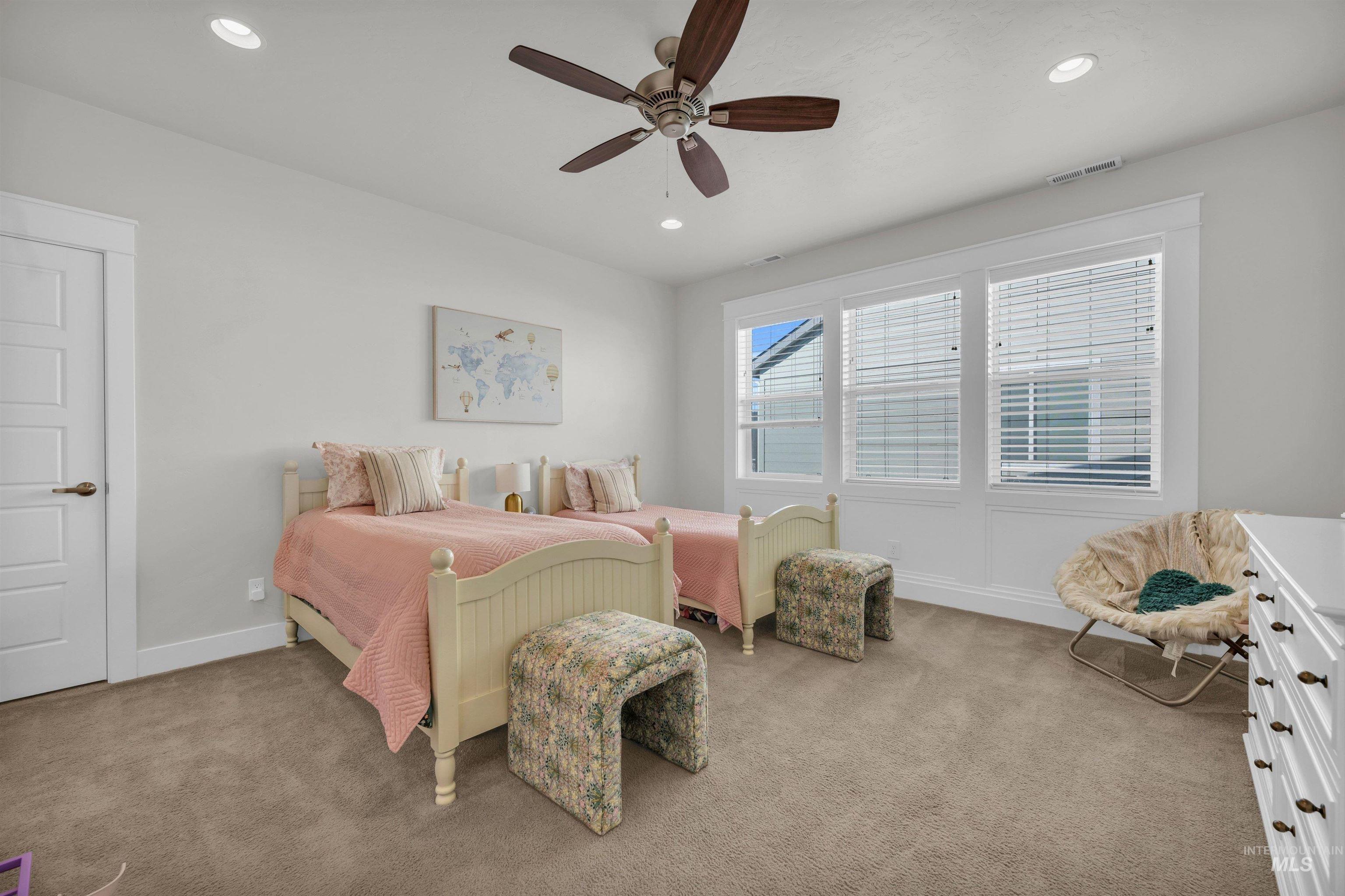 5717 N Fairborn Avenue