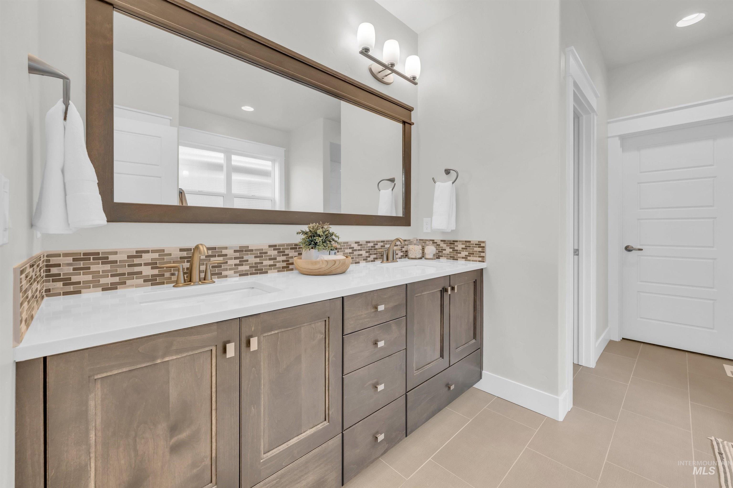 5717 N Fairborn Avenue