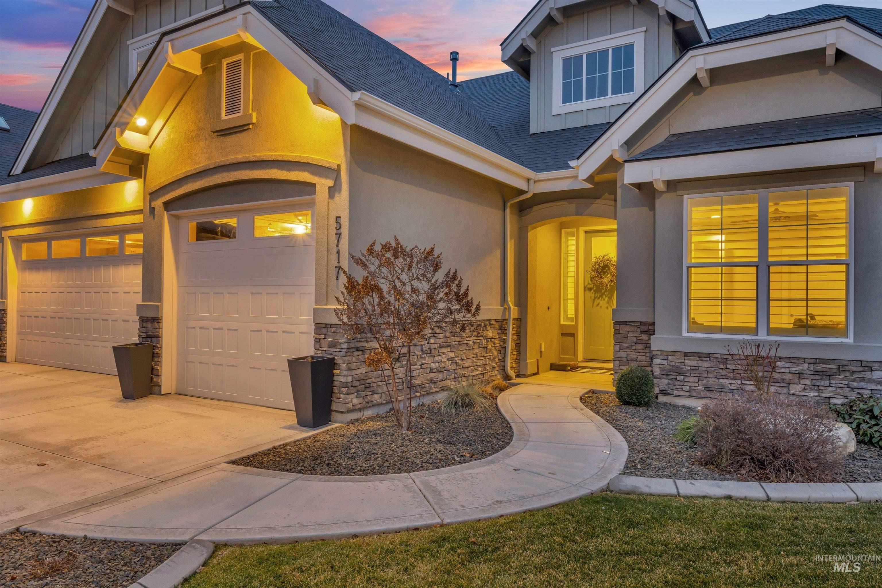 5717 N Fairborn Avenue