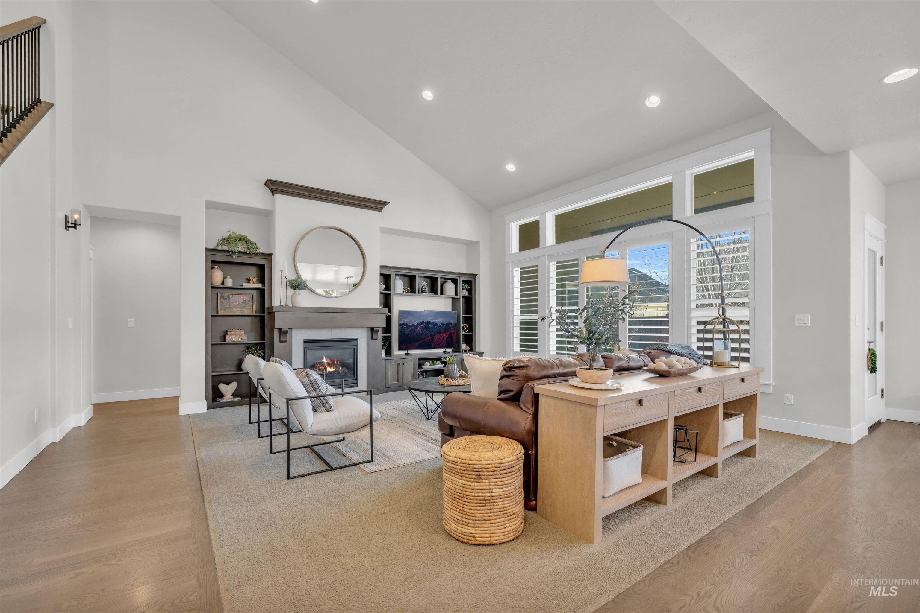 5717 N Fairborn Avenue