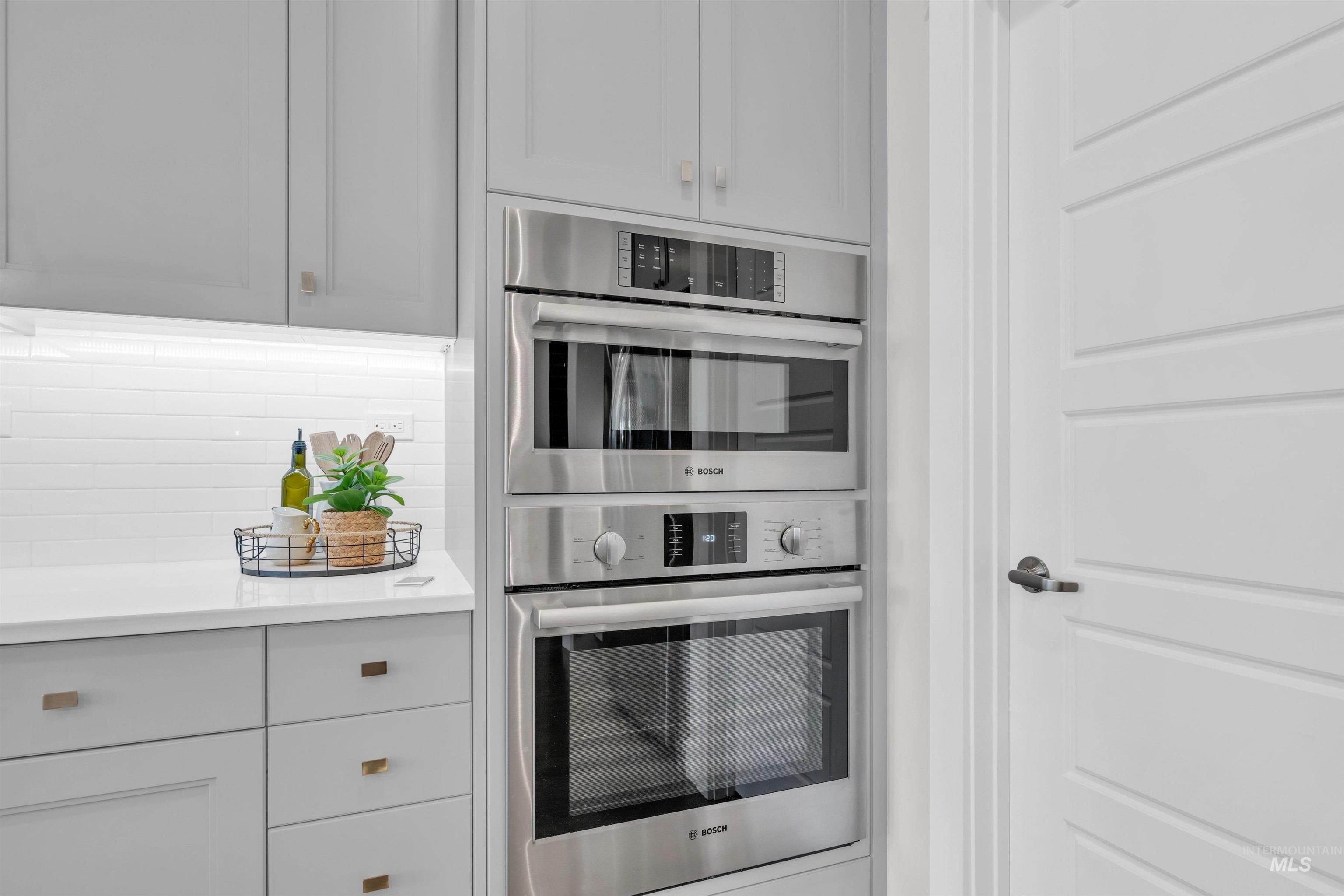 5717 N Fairborn Avenue