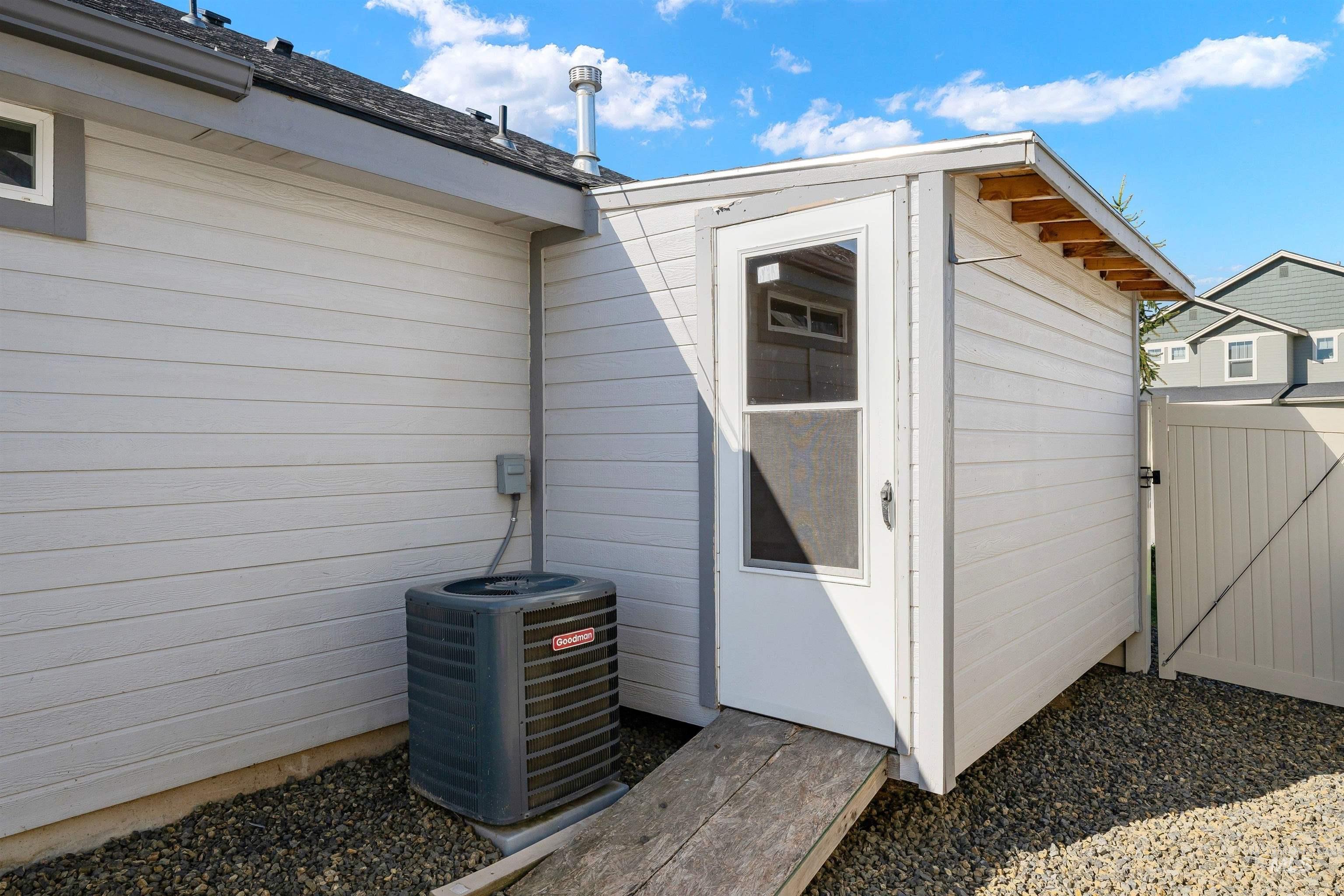 3534 S Avondale Avenue