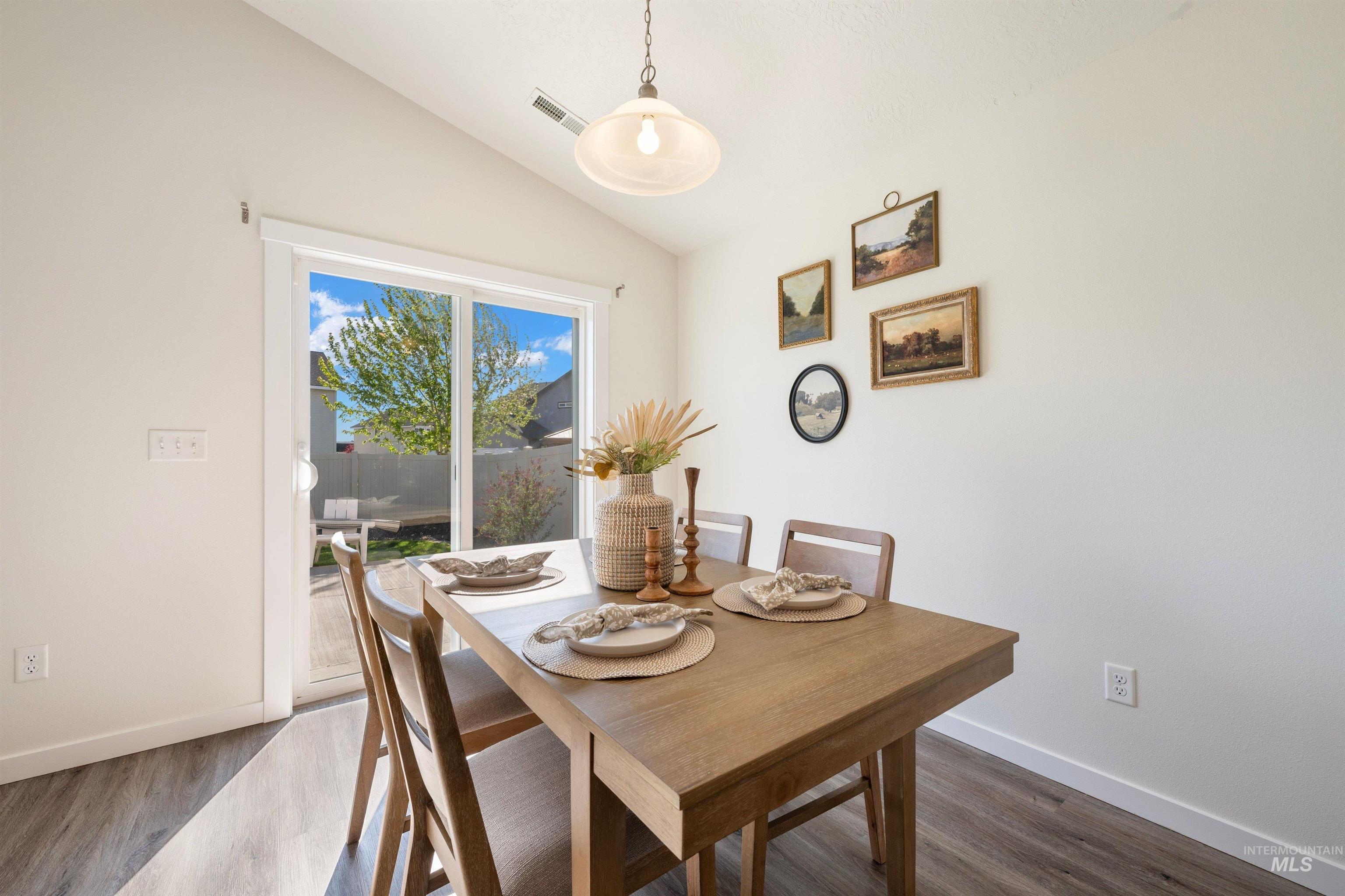 3534 S Avondale Avenue