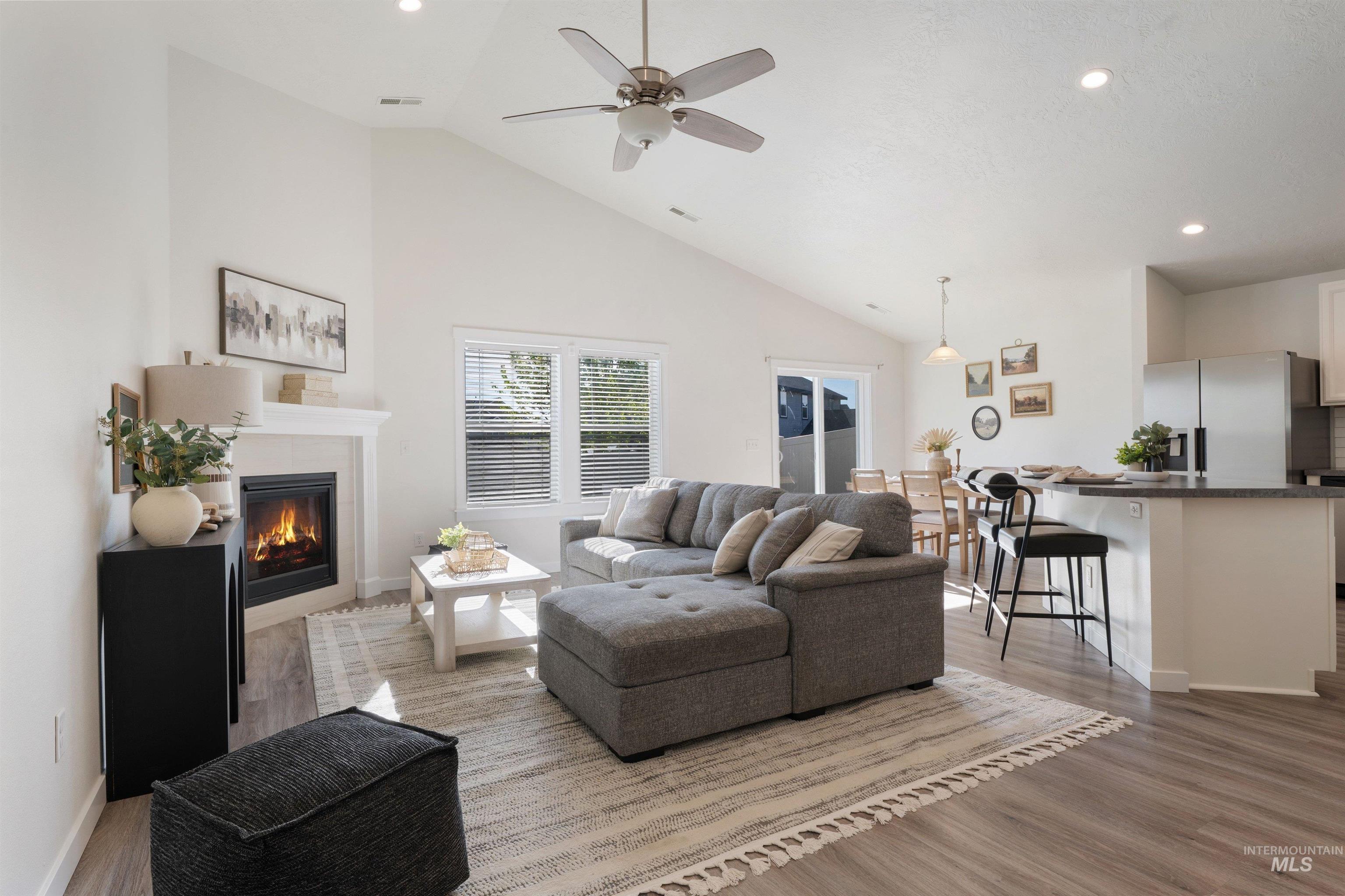 3534 S Avondale Avenue