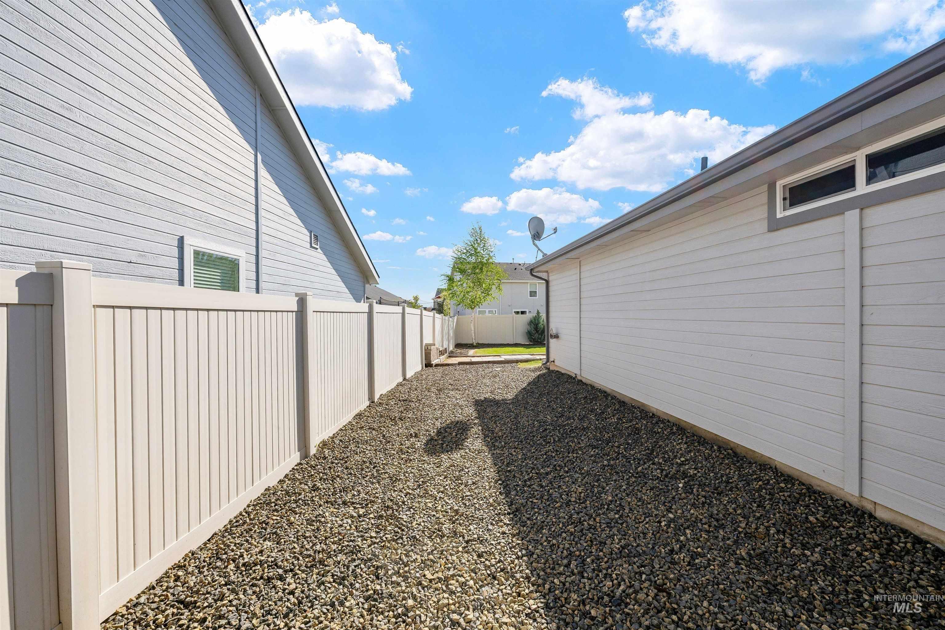 3534 S Avondale Avenue