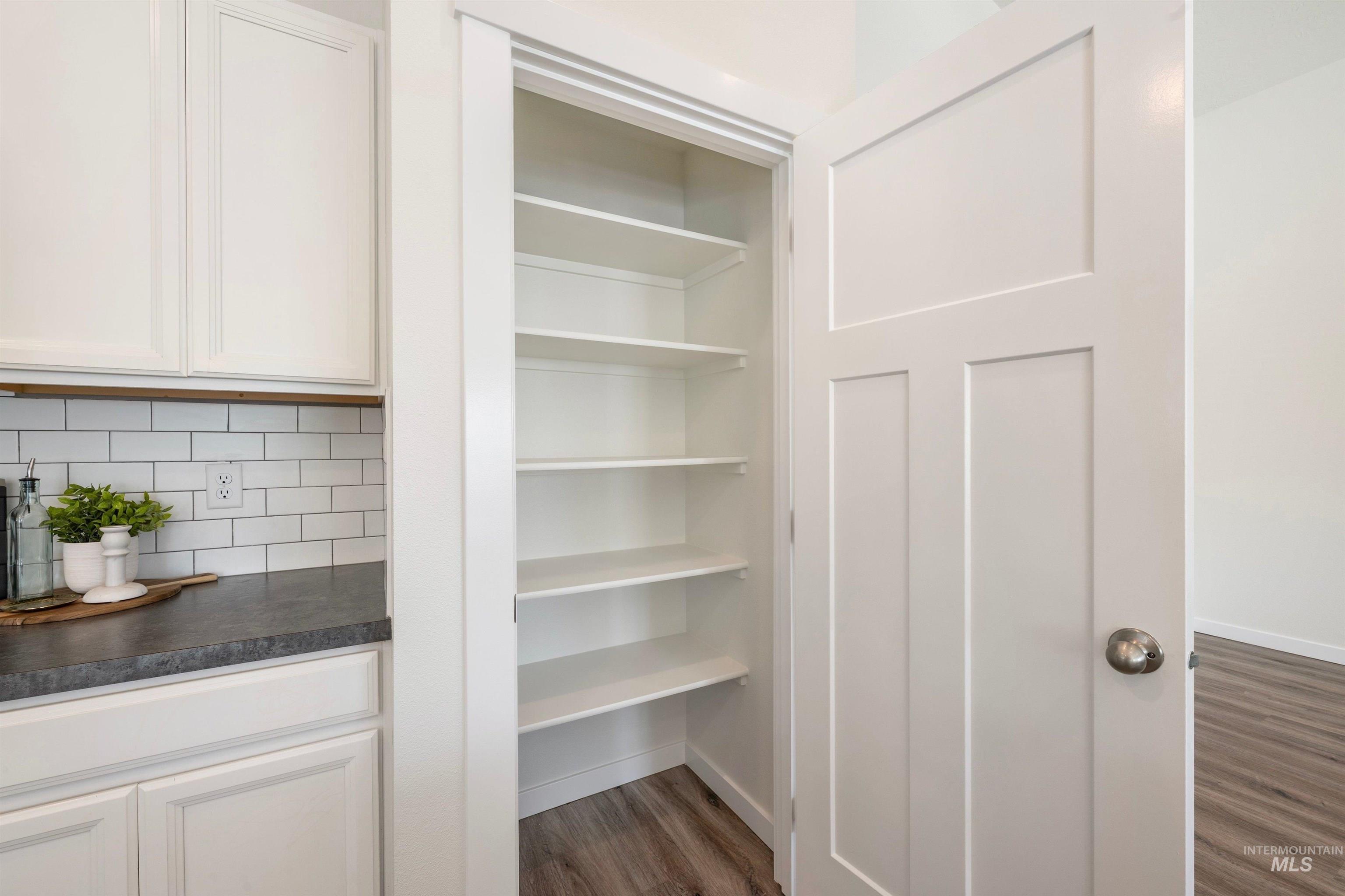 3534 S Avondale Avenue