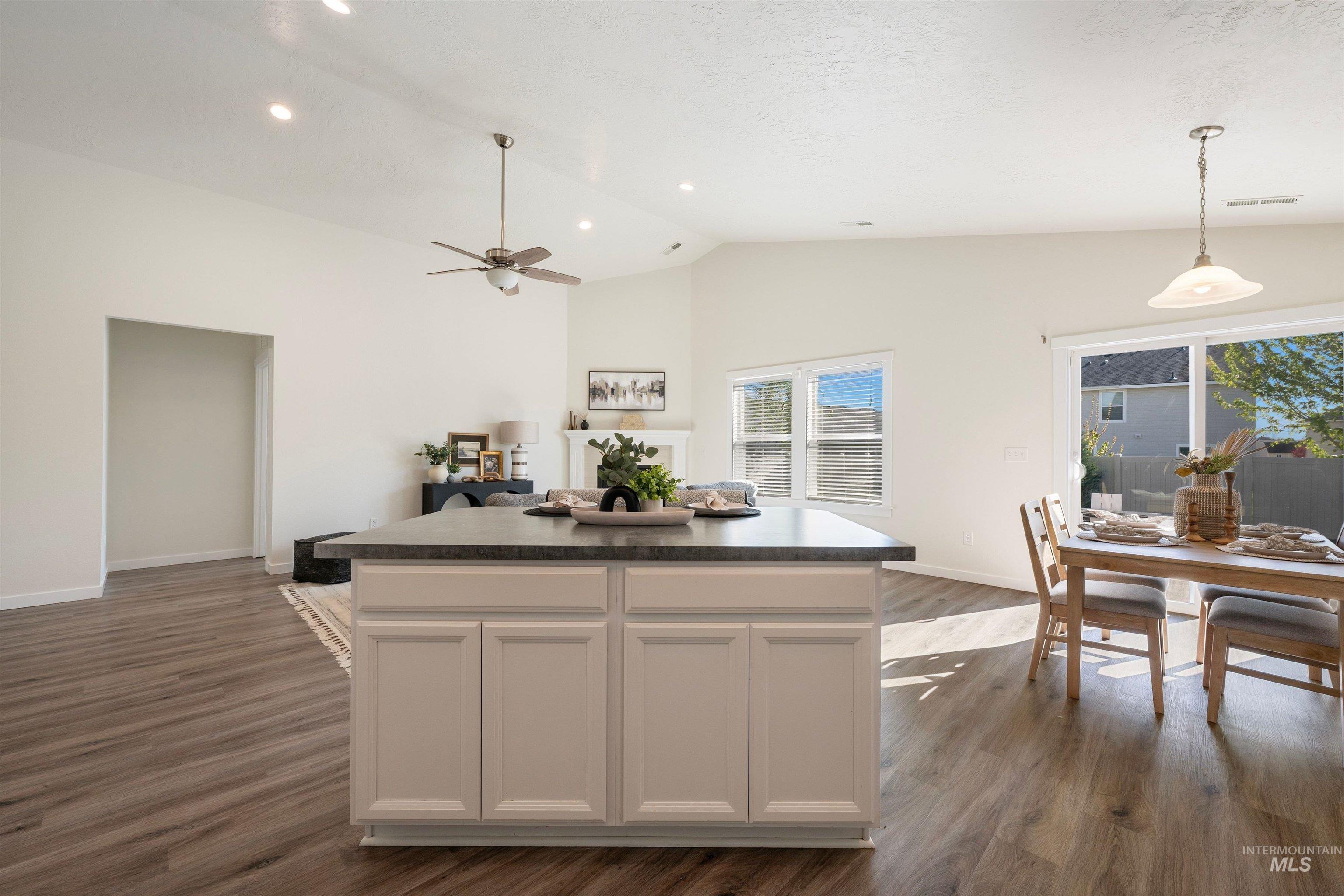 3534 S Avondale Avenue