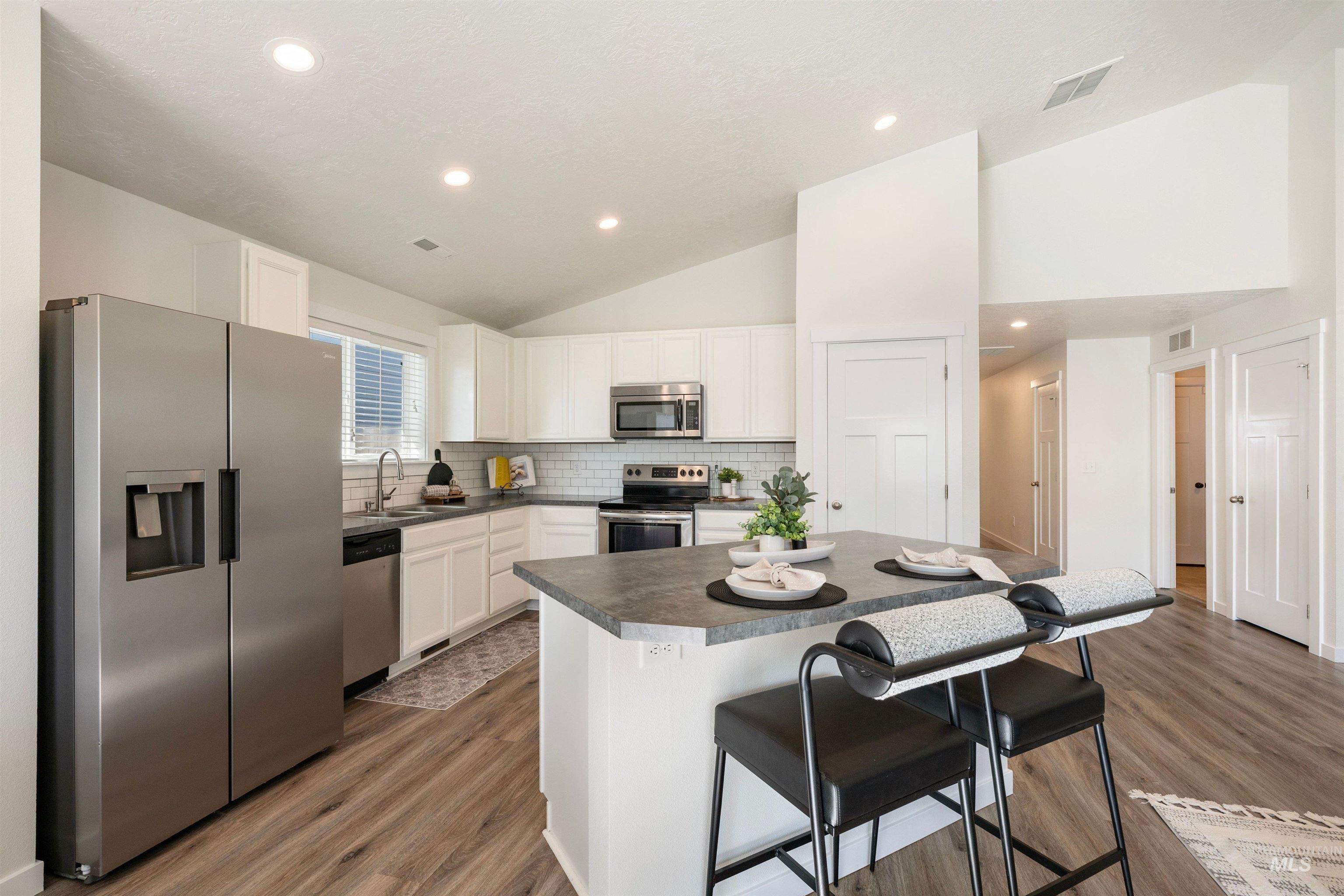 3534 S Avondale Avenue