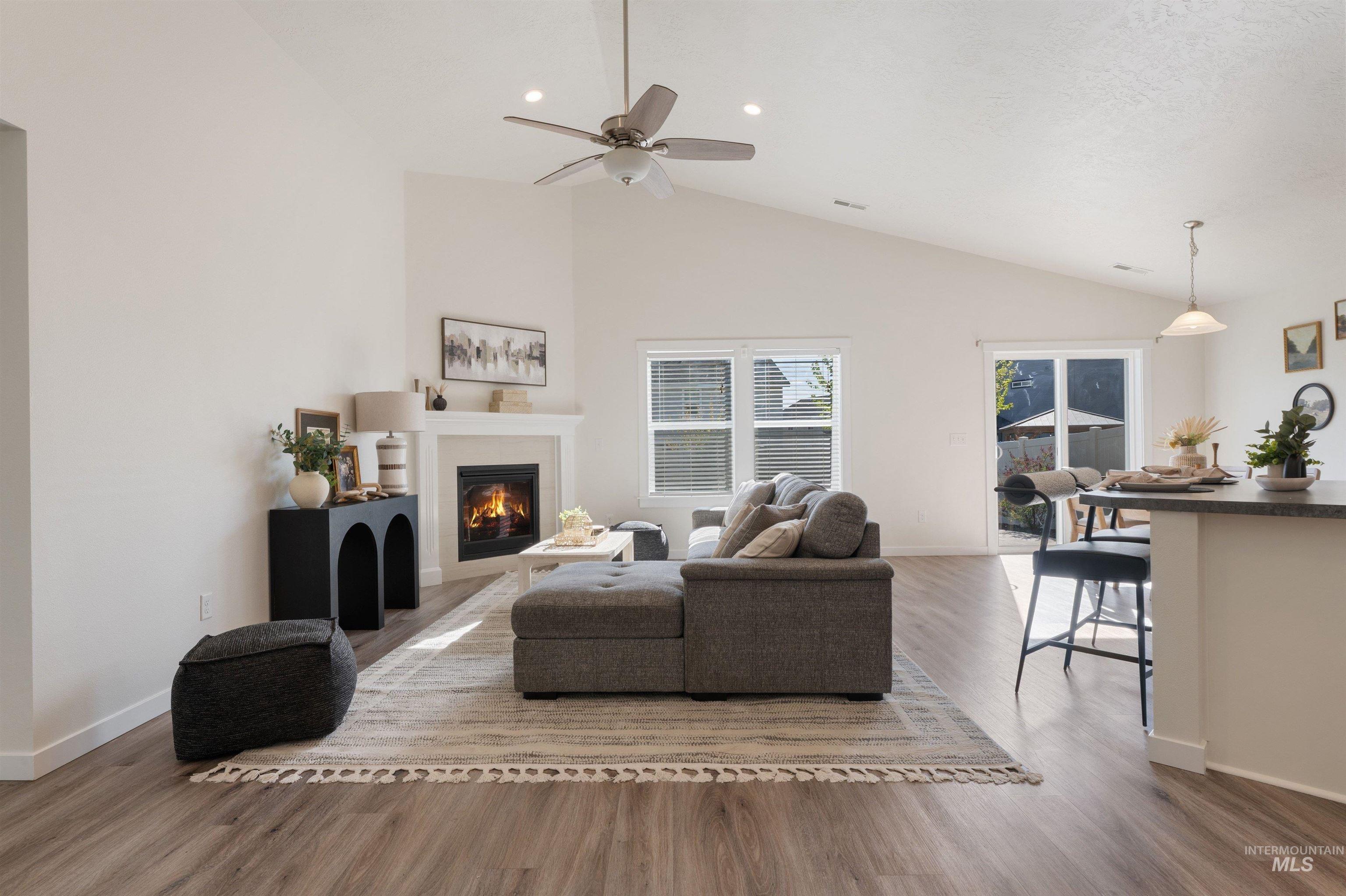 3534 S Avondale Avenue