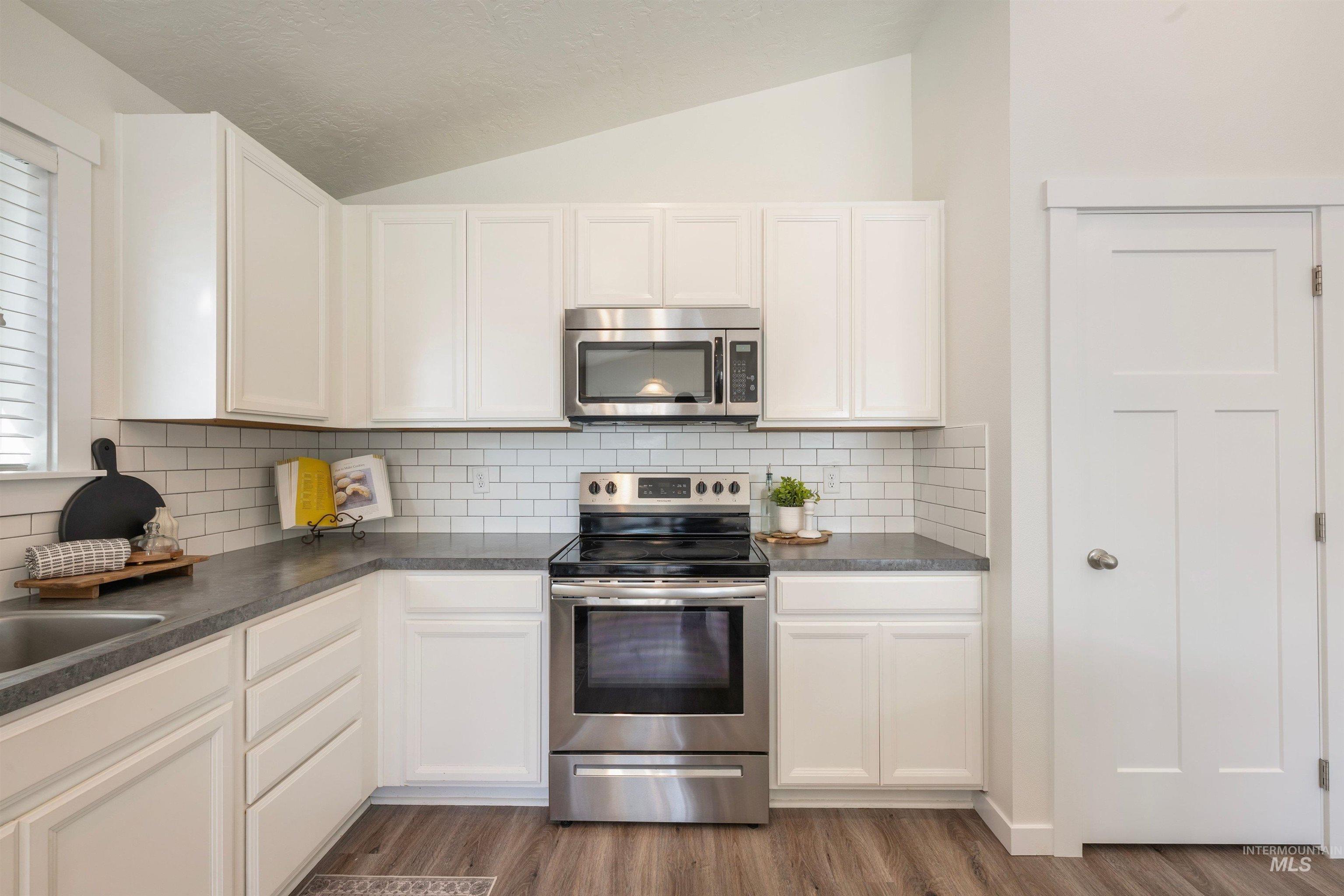 3534 S Avondale Avenue