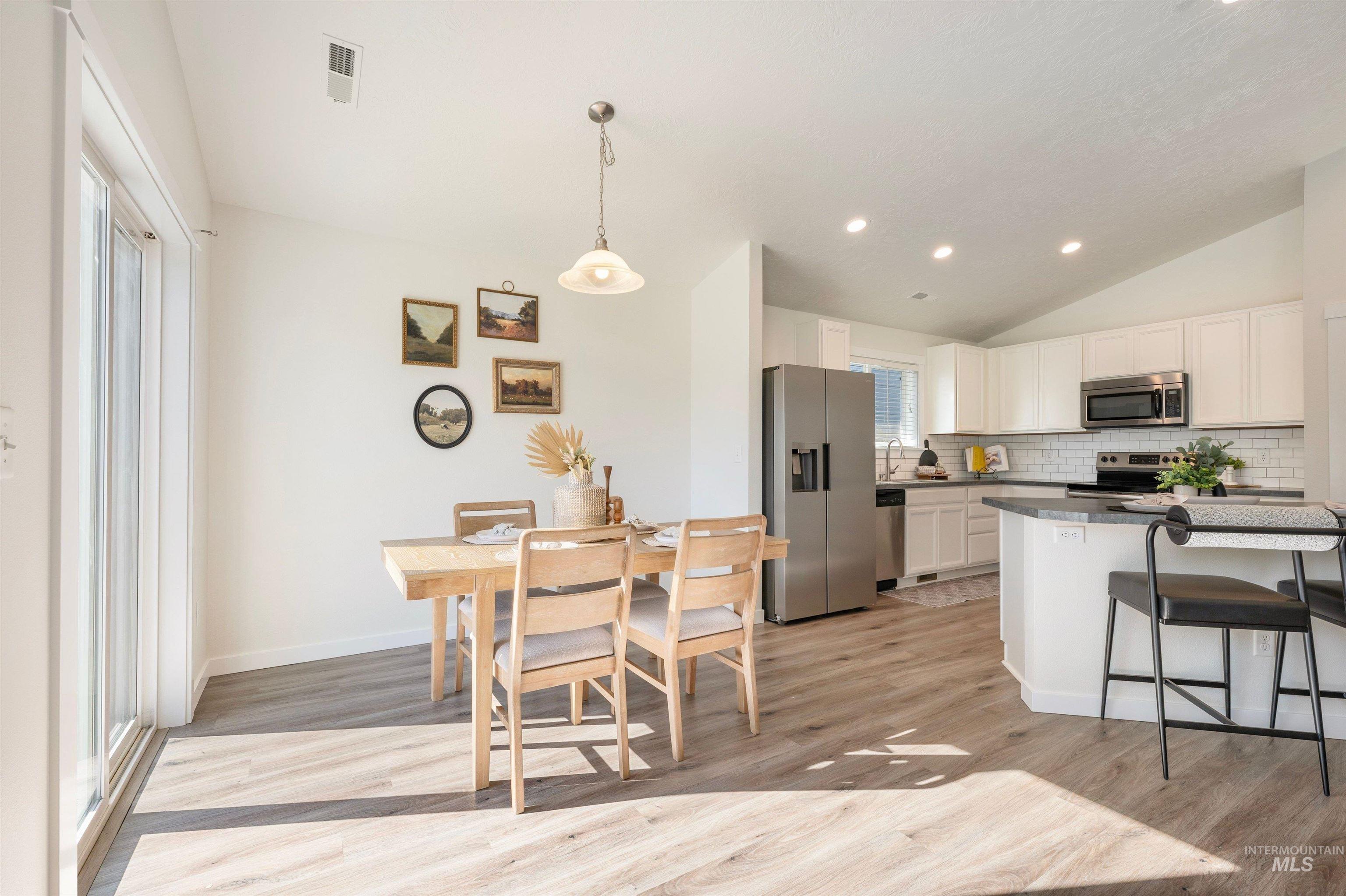 3534 S Avondale Avenue