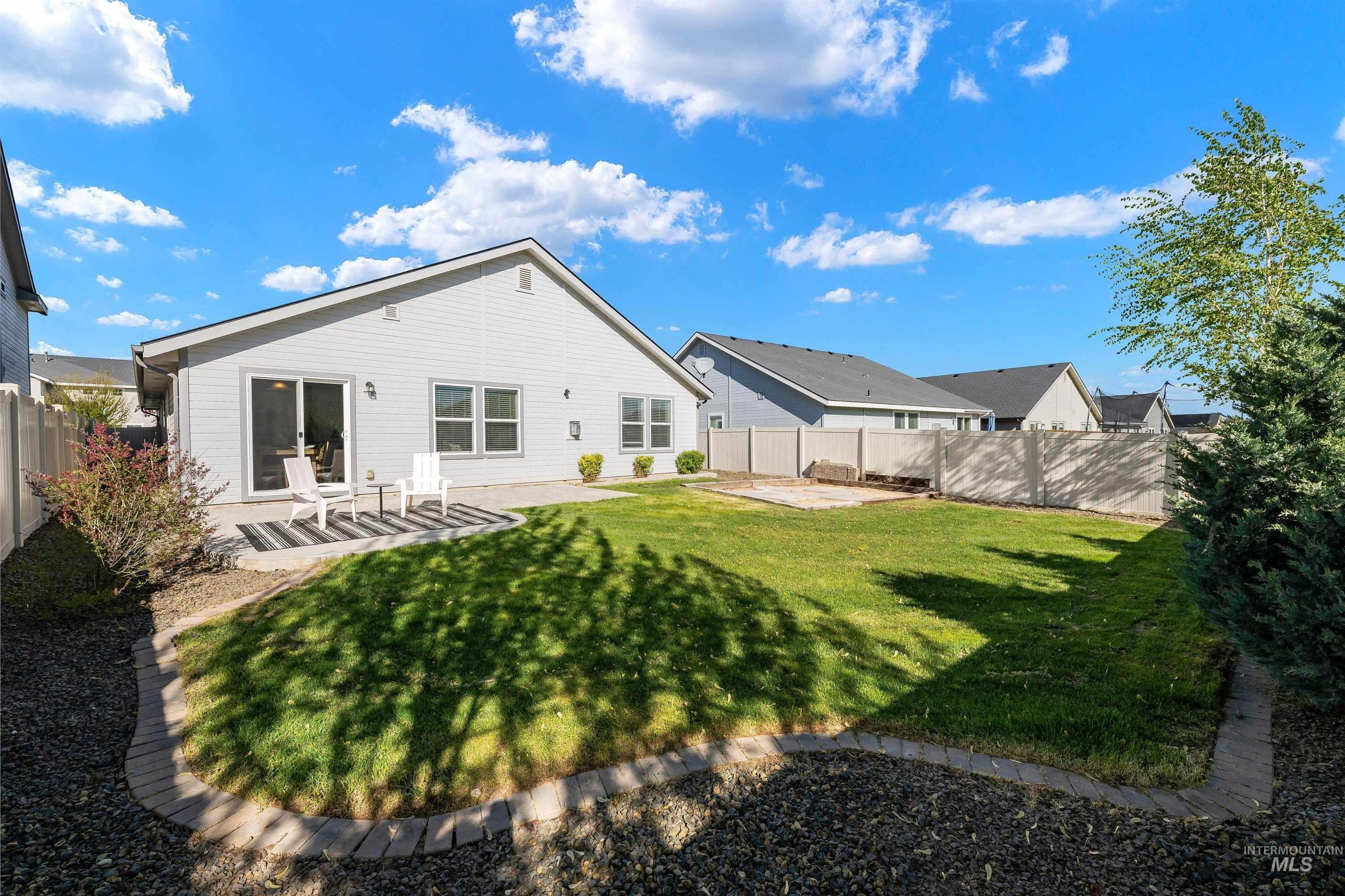 3534 S Avondale Avenue