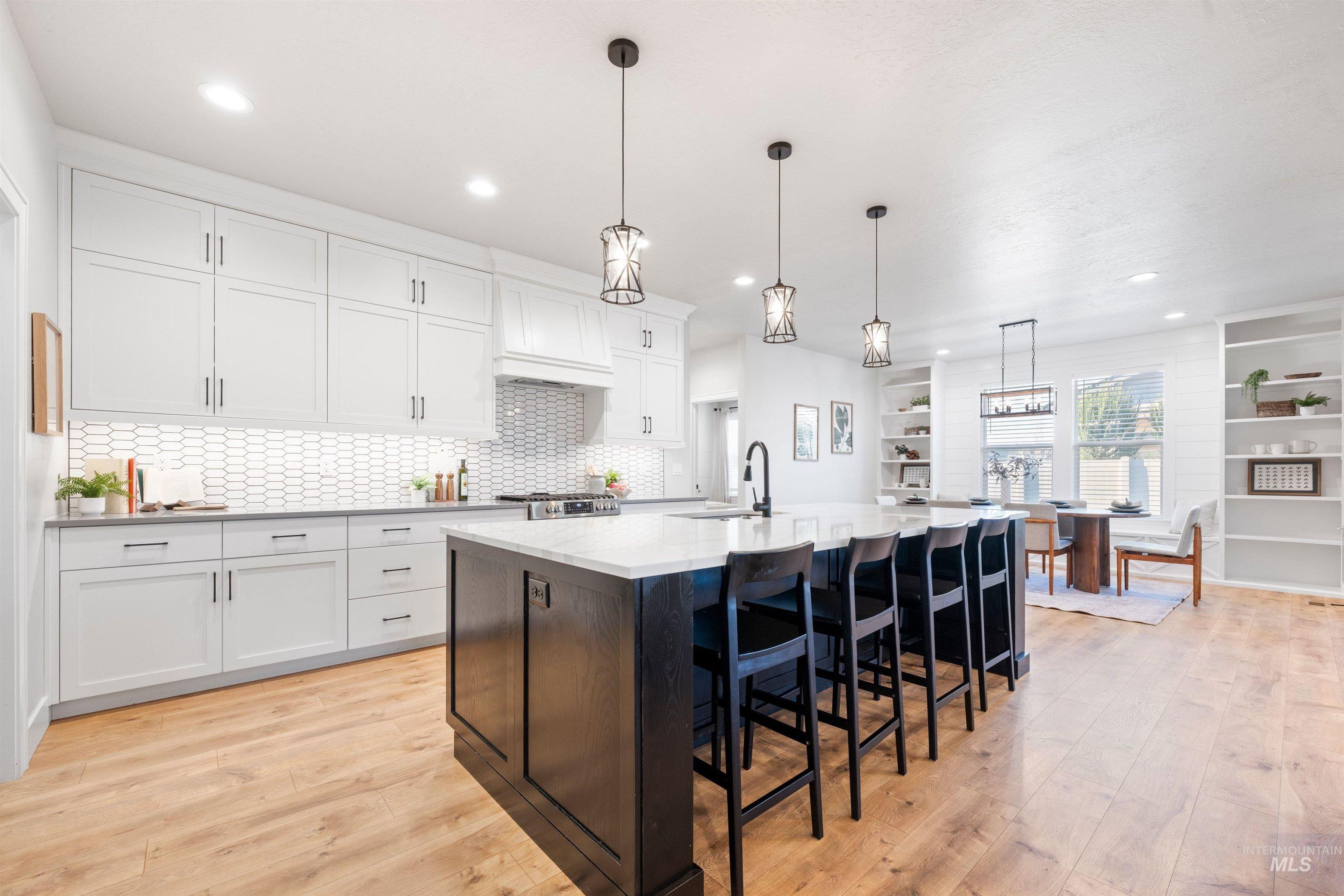 11784 W Sailing Hawk Drive