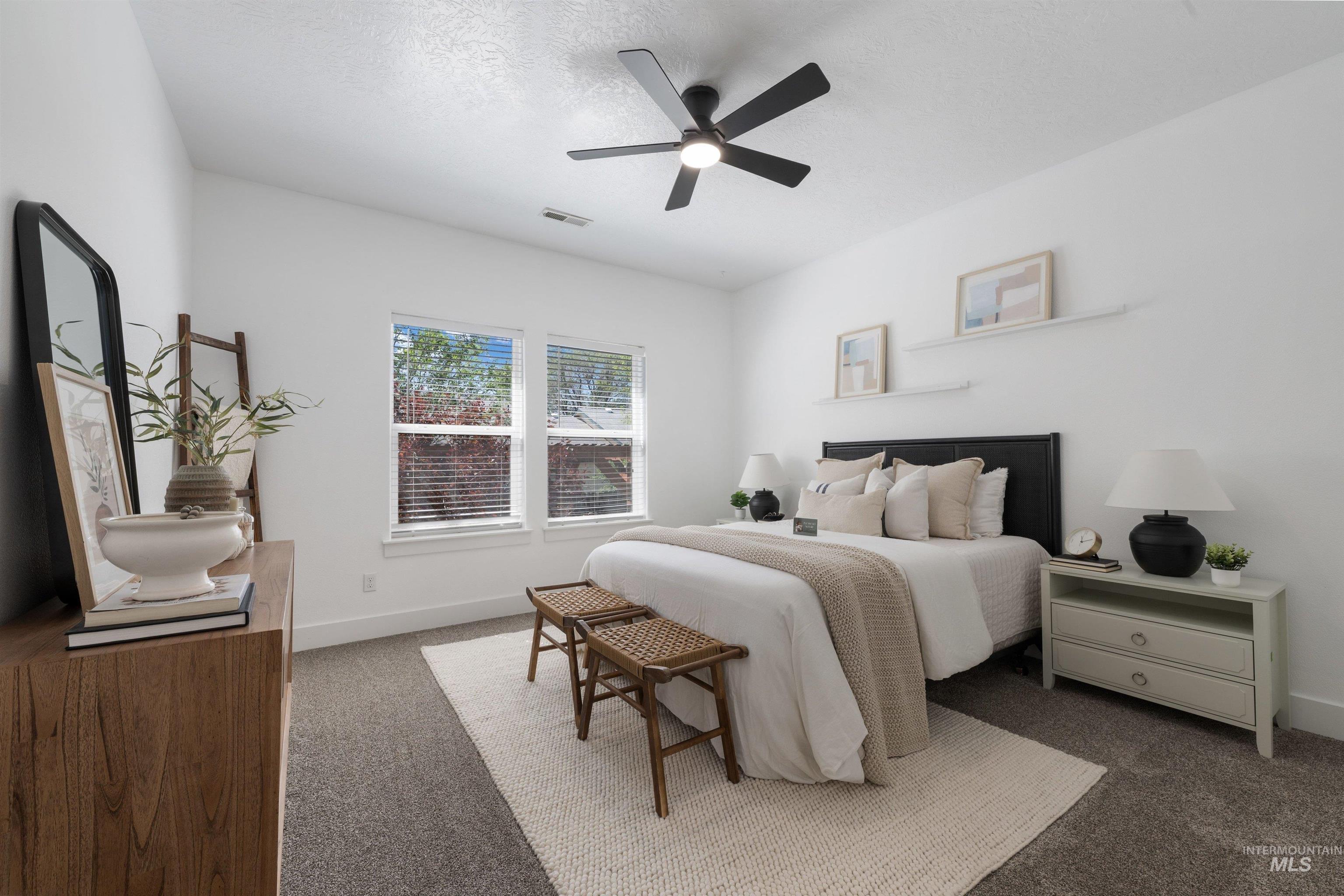 1567 NE Cinder Loop