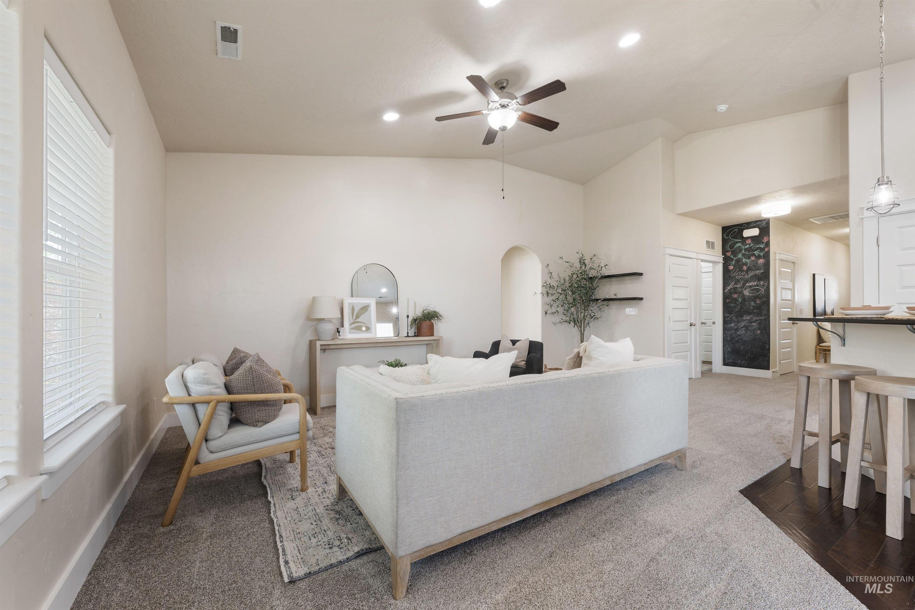 1567 NE Cinder Loop