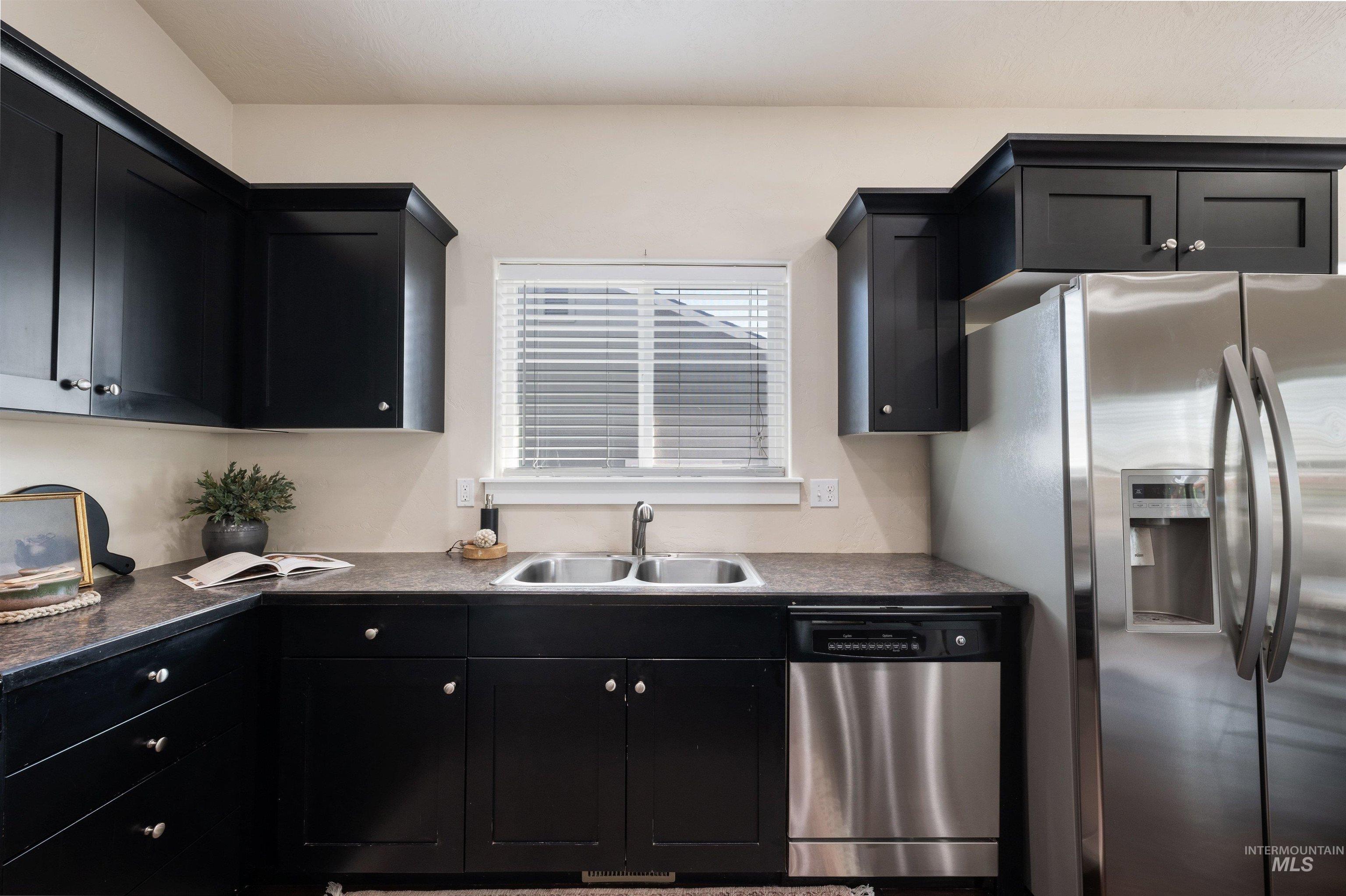1567 NE Cinder Loop