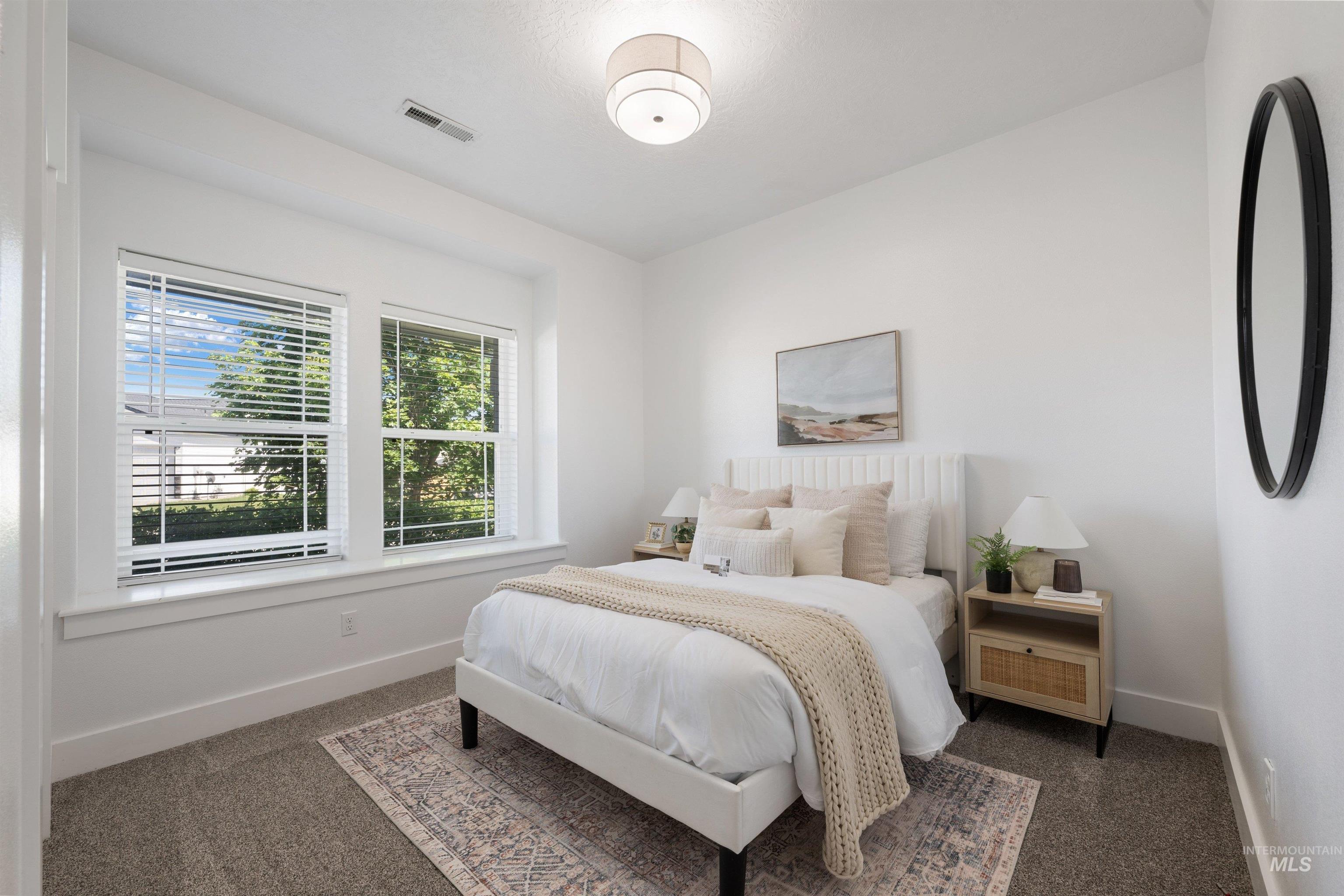 1567 NE Cinder Loop