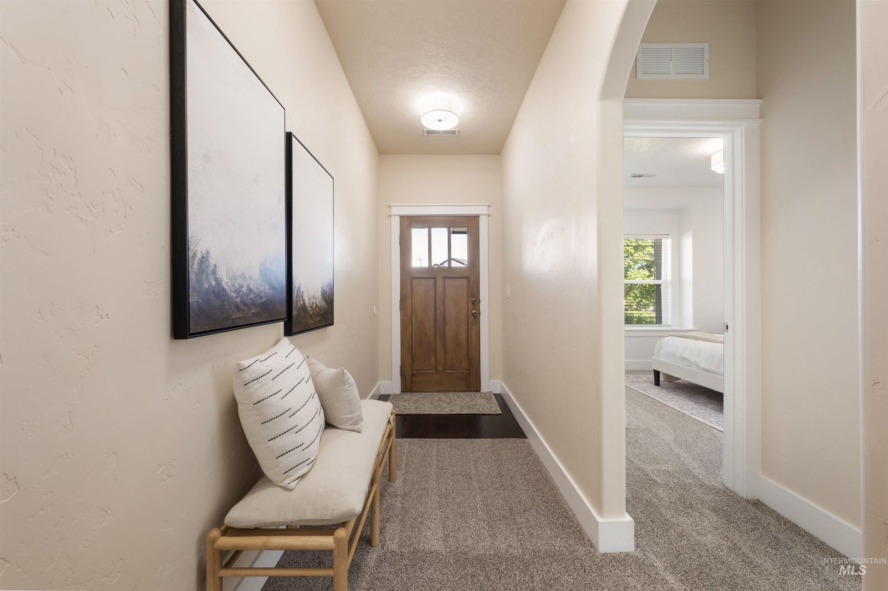 1567 NE Cinder Loop