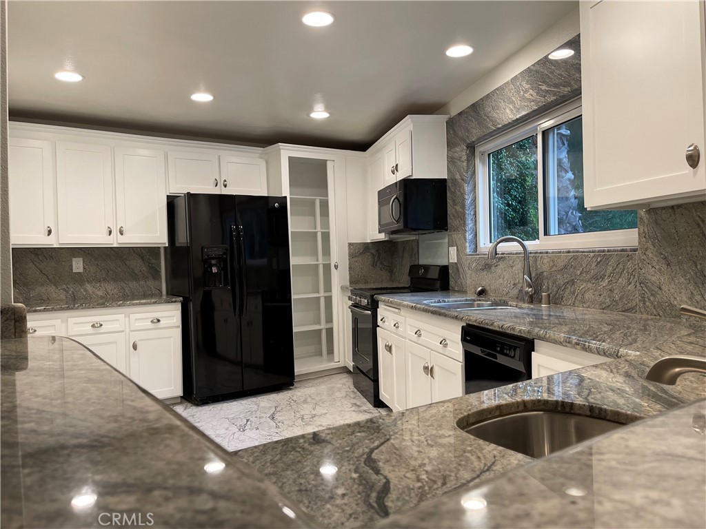 5718 Ravenspur Drive 207