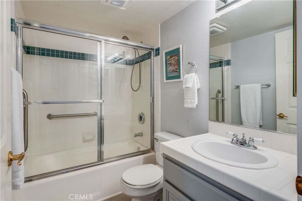 1158 W 11th Street I