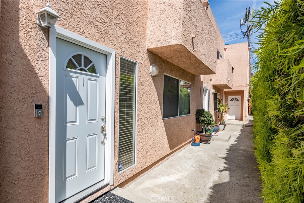 1158 W 11th Street I