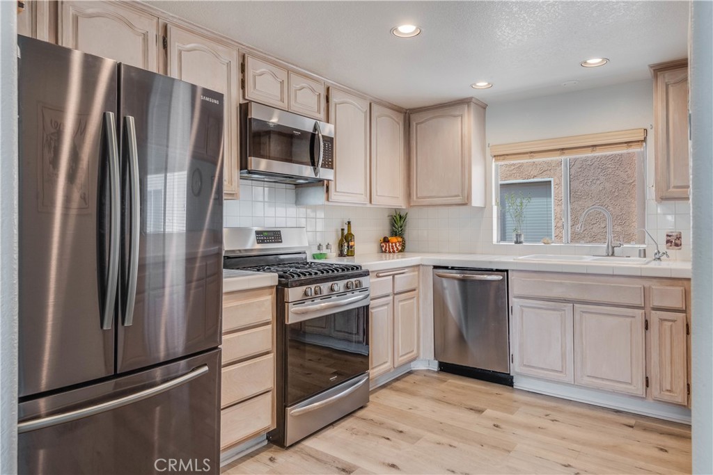 1158 W 11th Street I