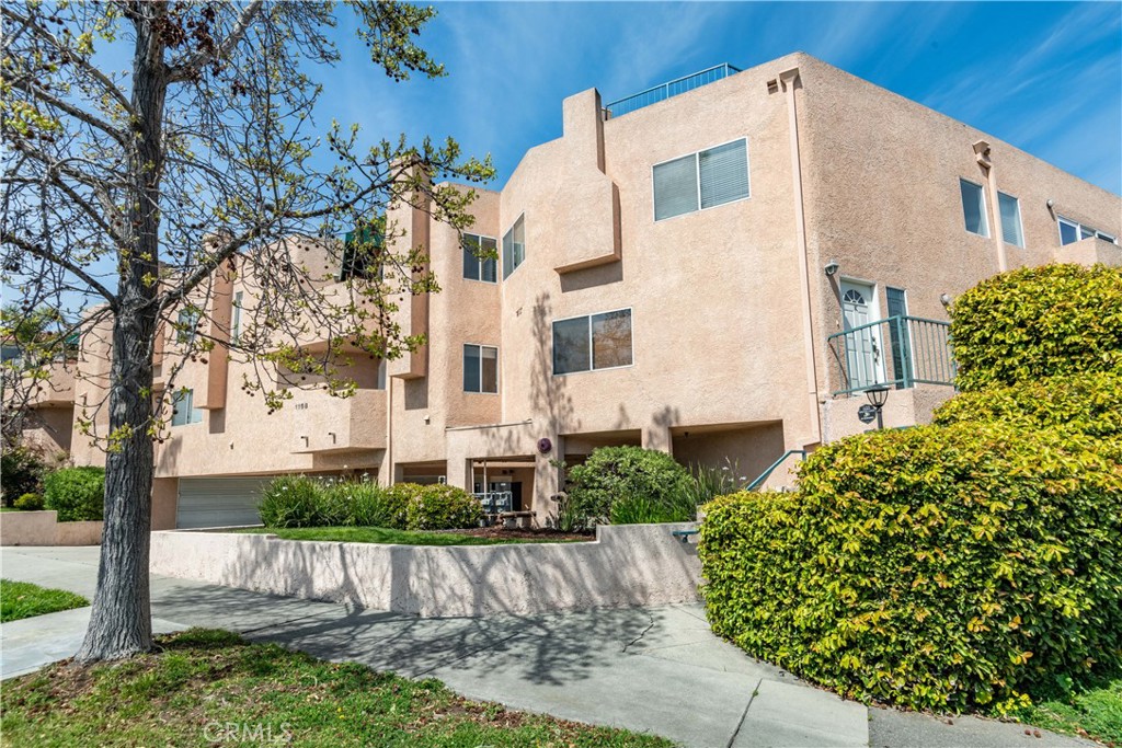 1158 W 11th Street I