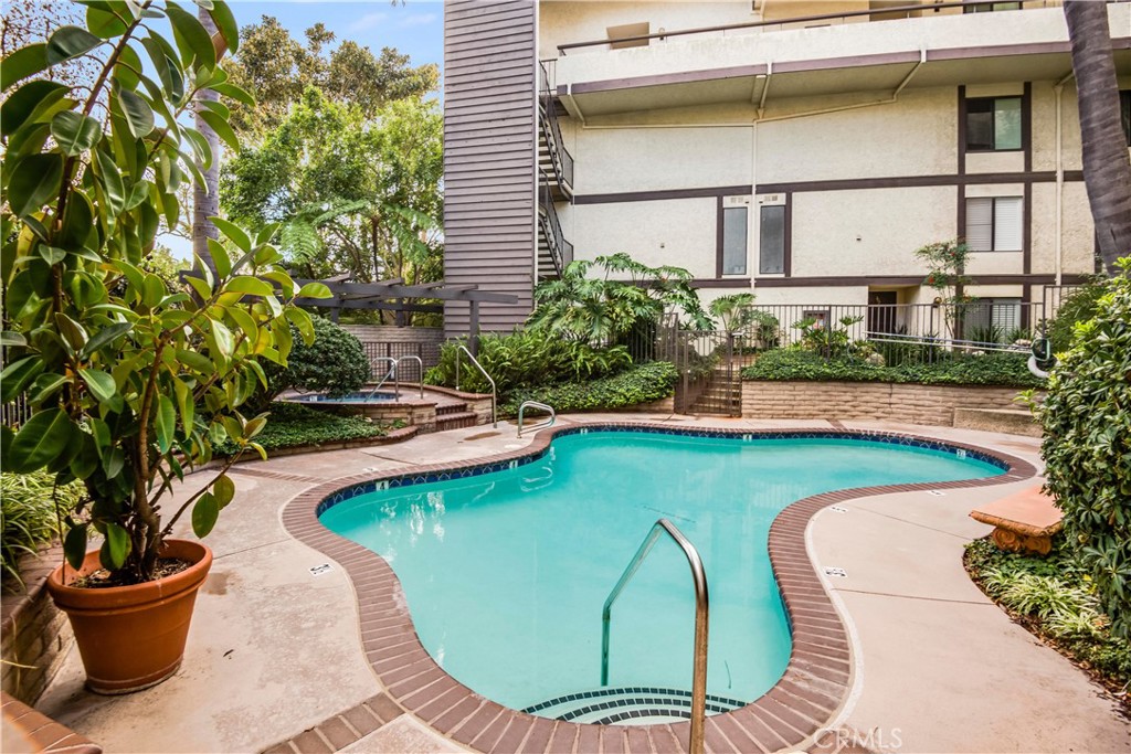 5987 Peacock Ridge Road 212