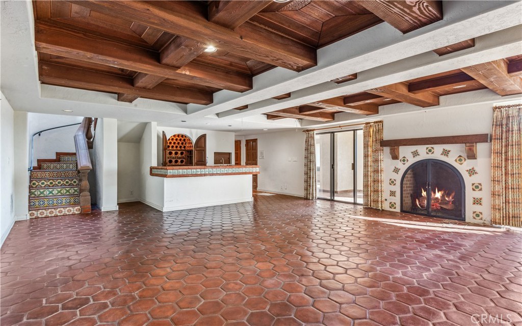940 Paseo La Cresta