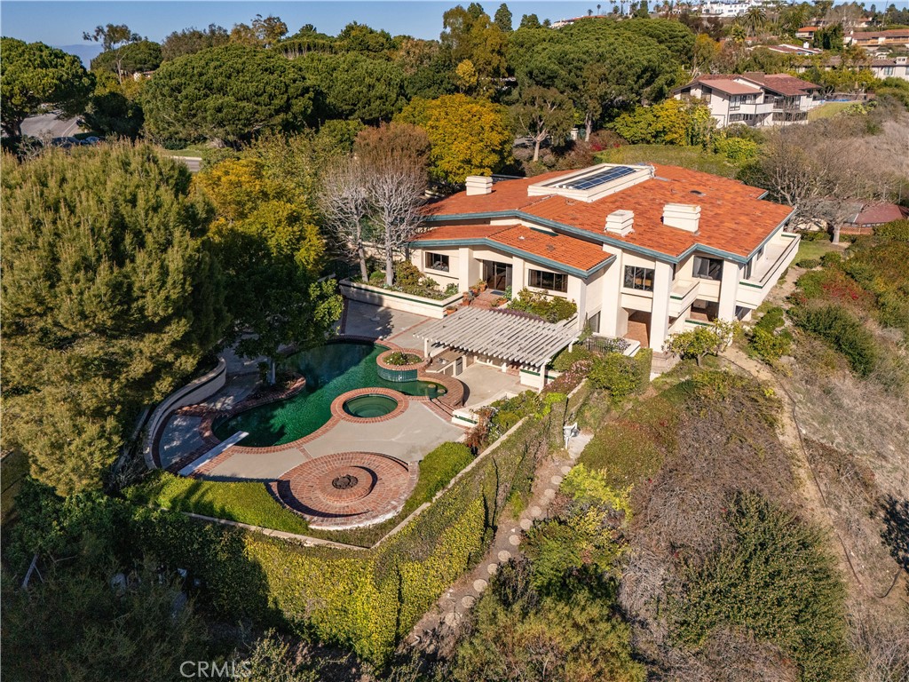 940 Paseo La Cresta