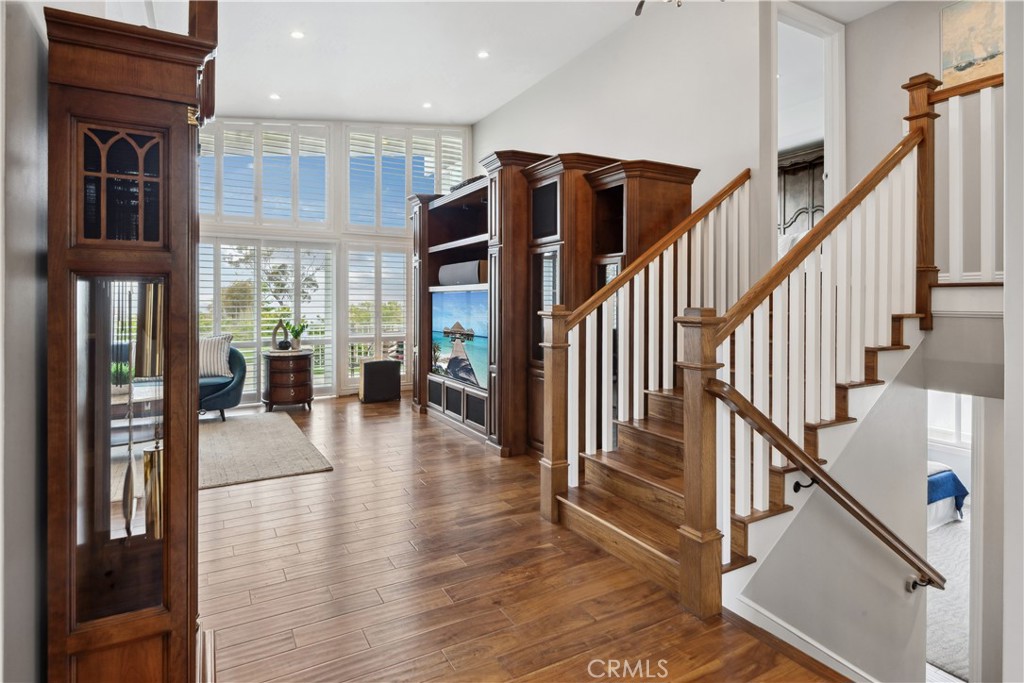 28433 Cedarbluff Drive