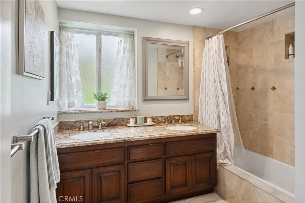 28433 Cedarbluff Drive