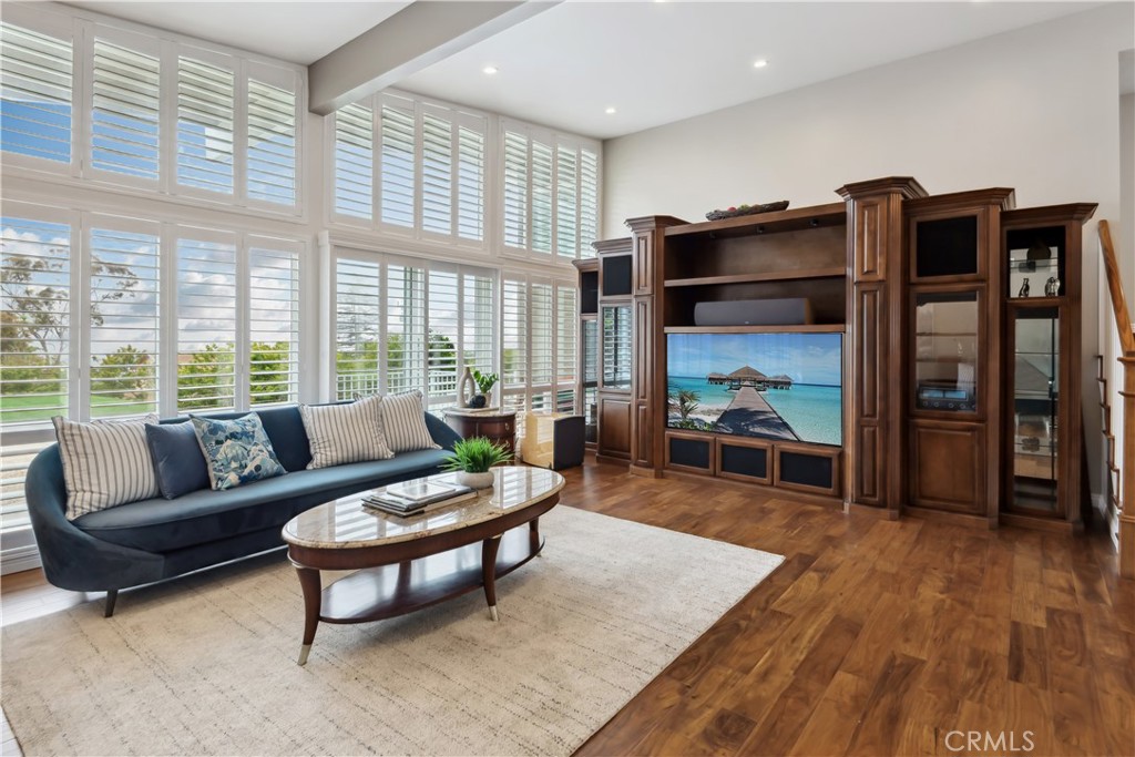 28433 Cedarbluff Drive