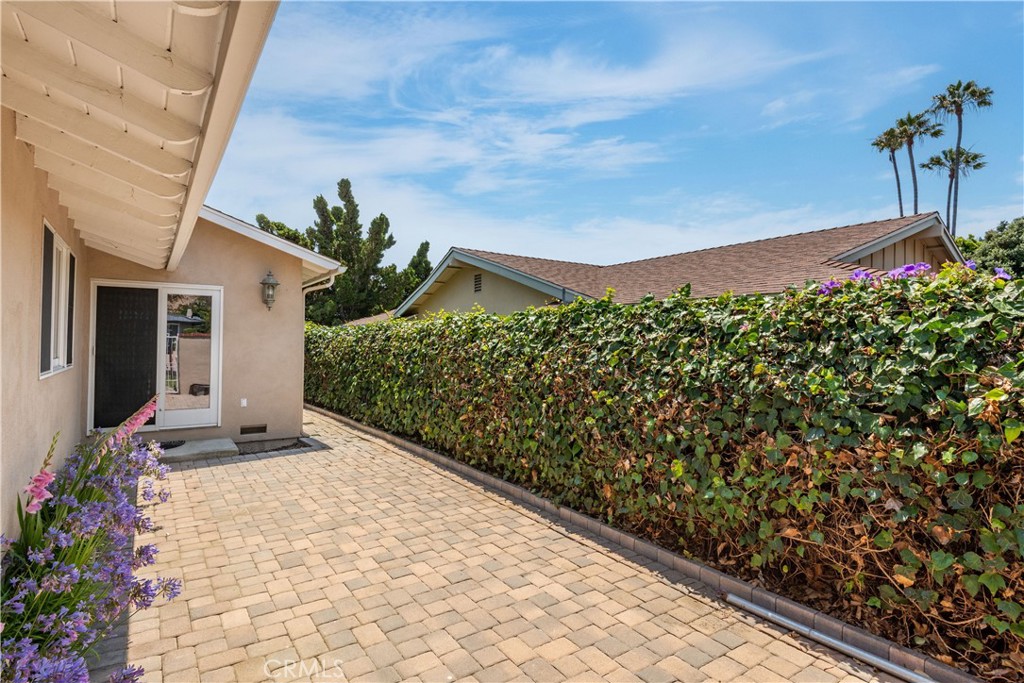 3316 Narino Drive