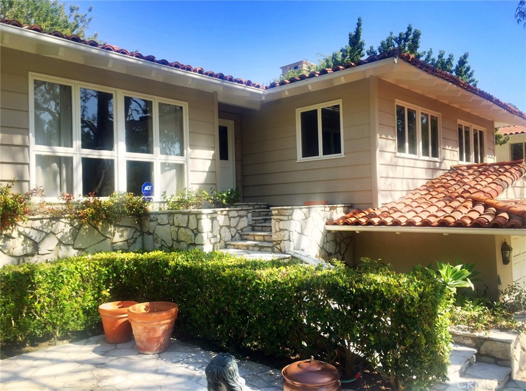 3401 Paseo Del Campo